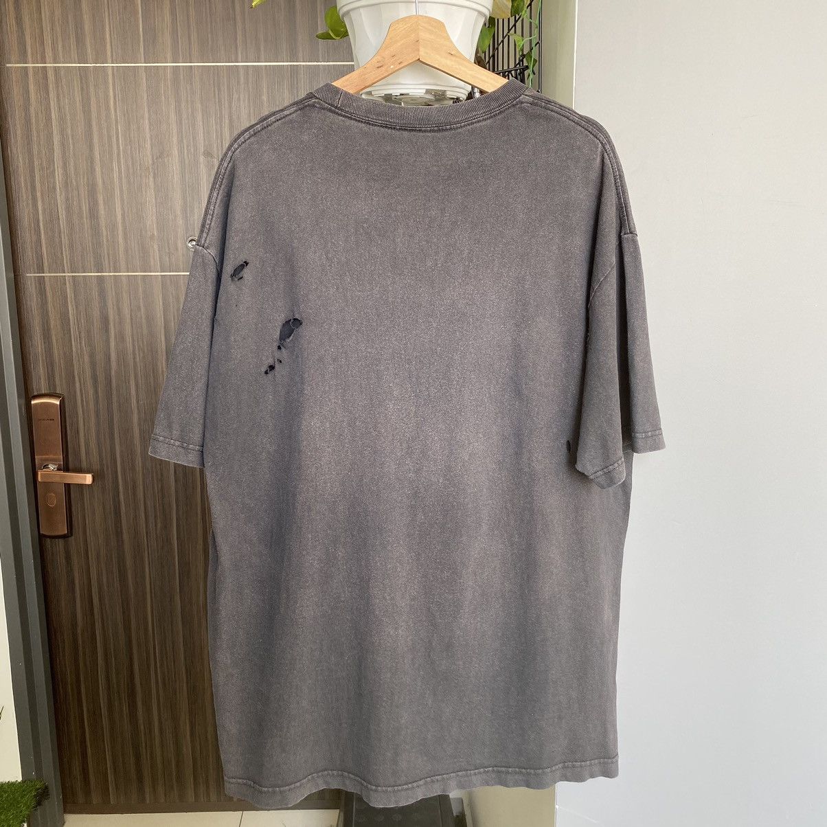 Vintage Thrashed Faded Vintage Y2K Wu-Tang ERD GRUNGE DISTRESSED TEE Size US XL / EU 56 / 4 - 5 Thumbnail