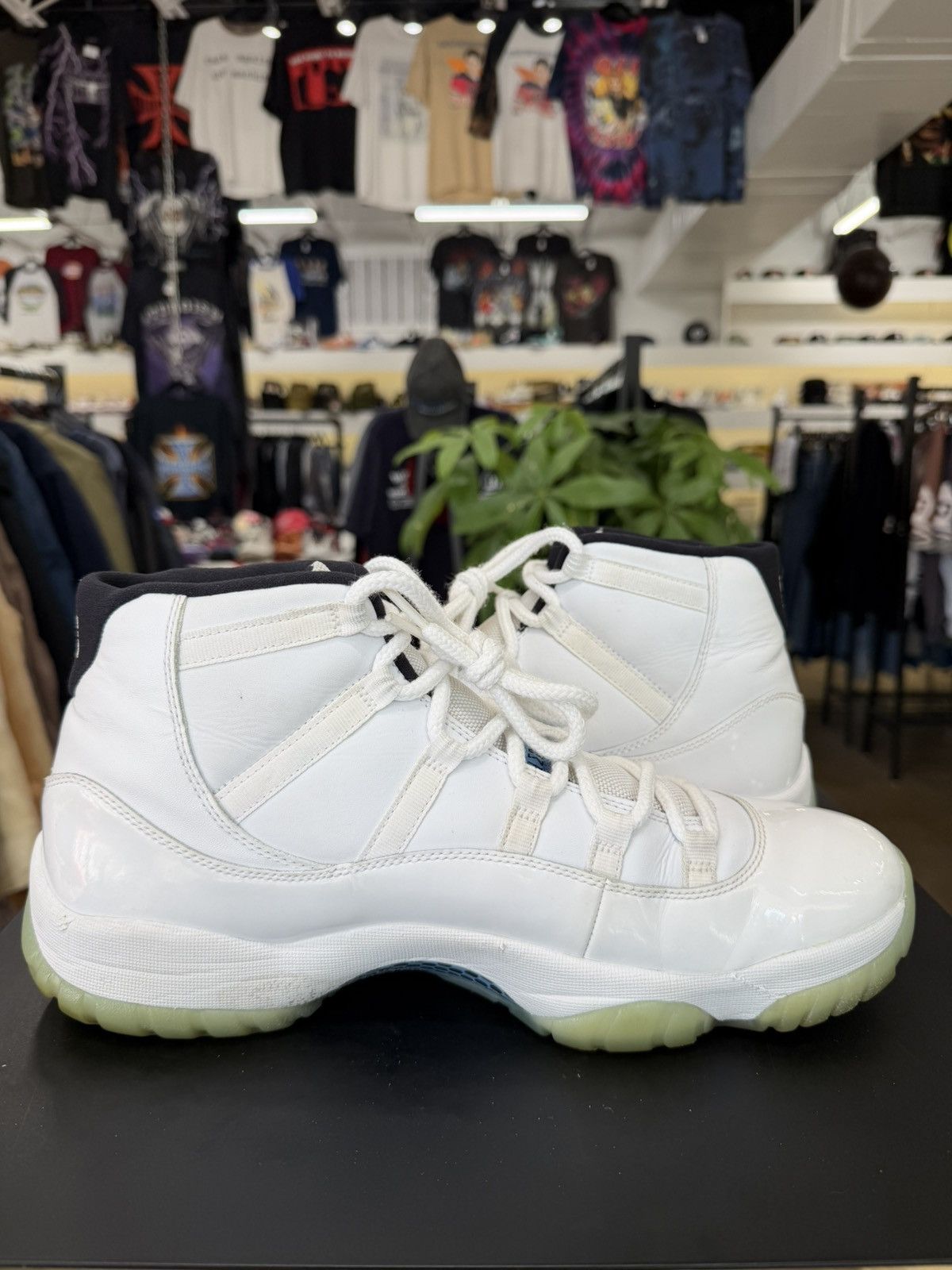 Jordan Brand Air Jordan 11 Legend Blue Size 13 (2014) Size US 13 / EU 46 - 3 Thumbnail