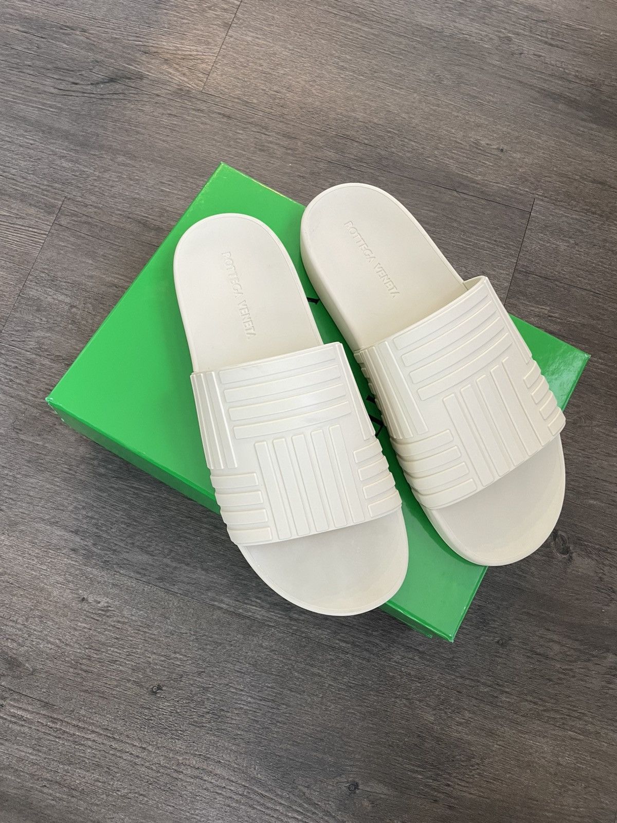 Bottega Veneta Bottega Veneta Slides Sea Salt Size US 9 / EU 42 - 2 Thumbnail