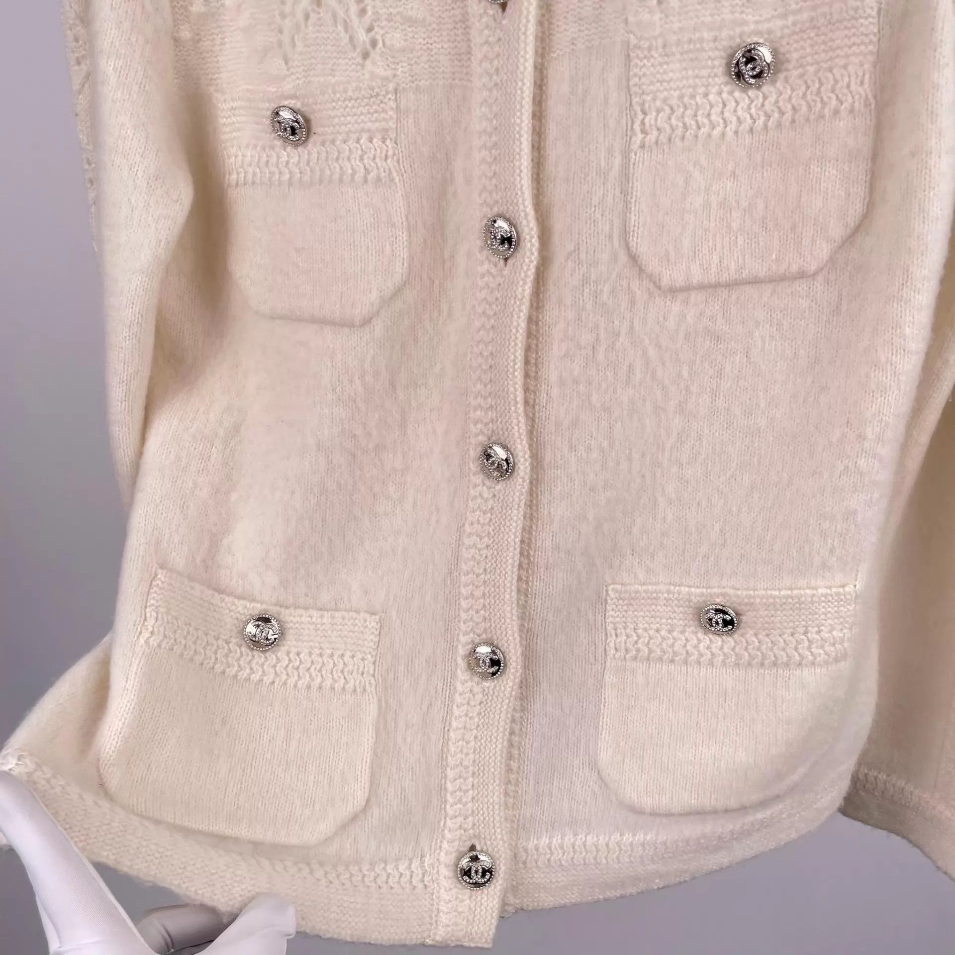 Chanel Chanel 23N Ski 34 White Cashmere 4-Pocket Cardigan Size XS / US 0-2 / IT 36-38 - 8 Thumbnail