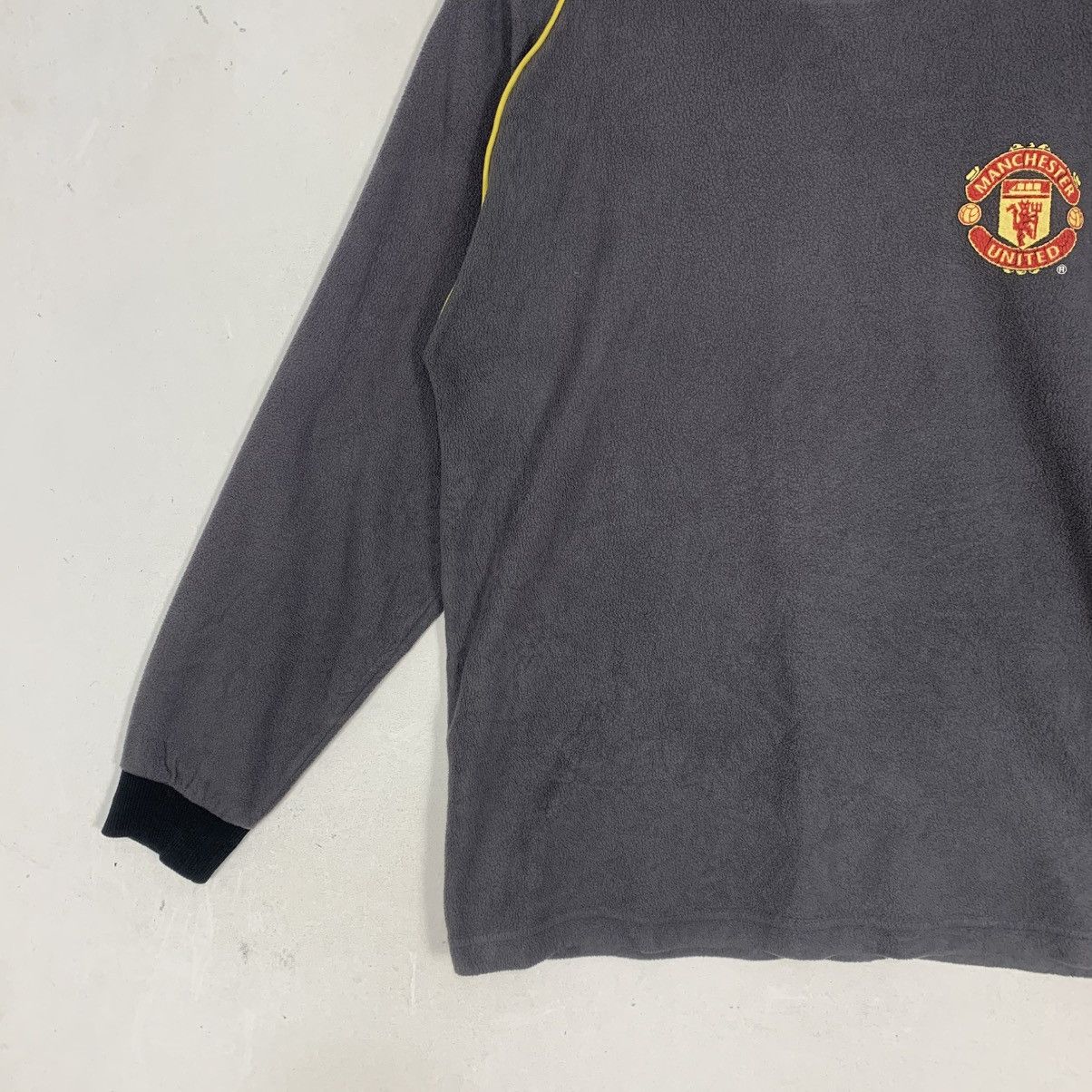 Vintage Vintage Manchester United FootballClub Sportwear Sweatshirt Size US M / EU 48-50 / 2 - 3 Thumbnail