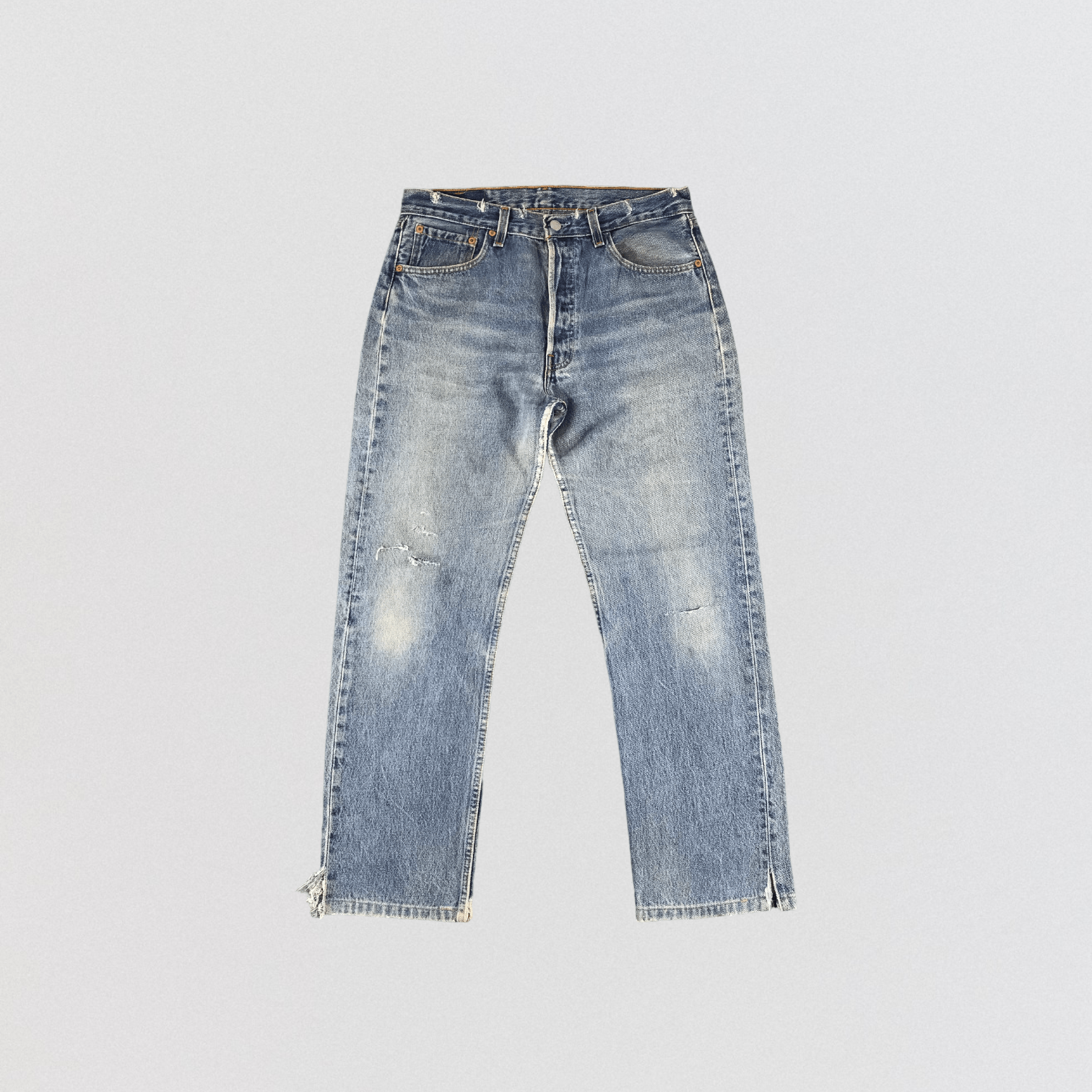 Levi's Vintage 90s Light Wash Levis 501 Denim Jeans-JM834 Size US 32 / EU 48 - 1 Thumbnail