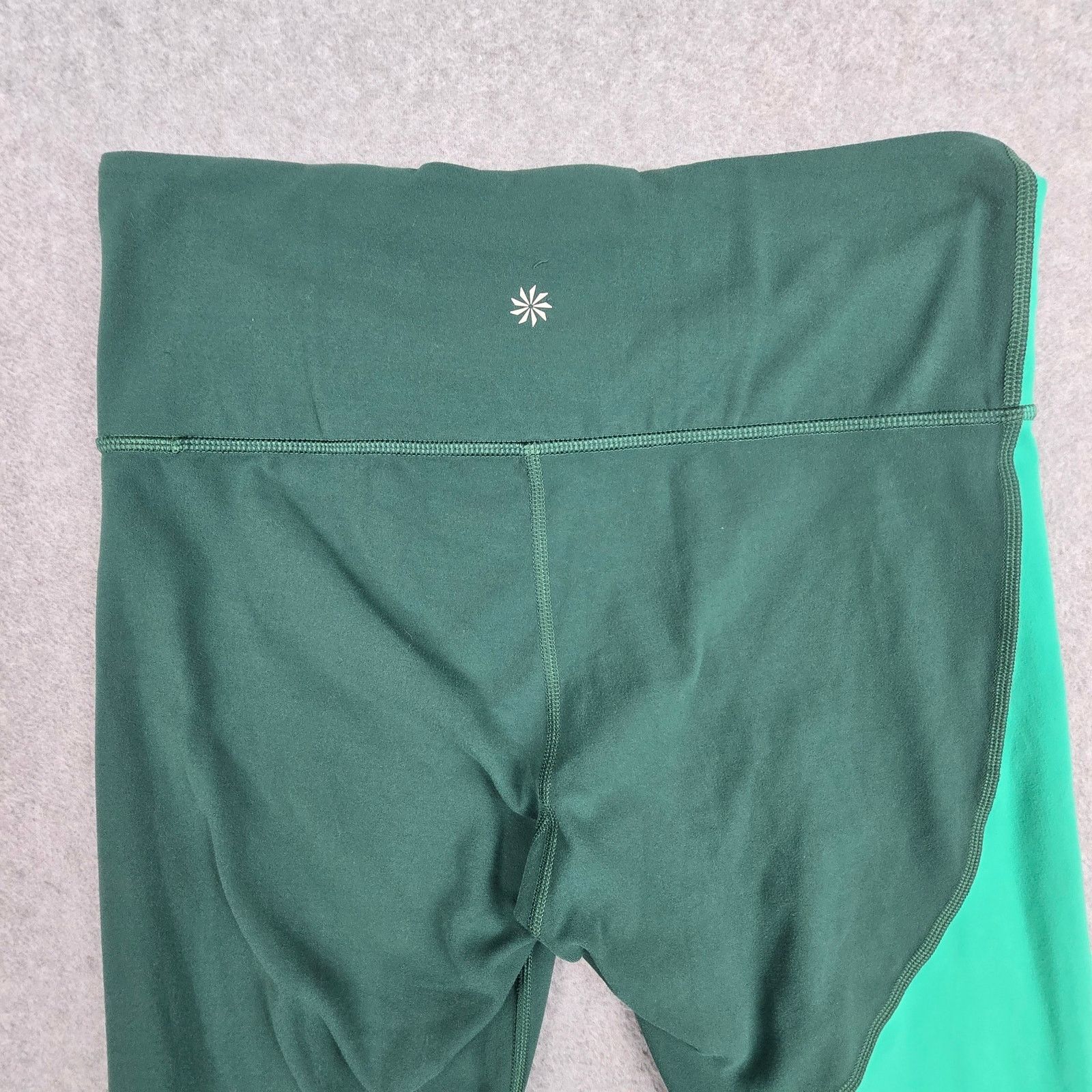 Athleta Athleta Medium Green Colorblock Elation Asym 7/8 Leggings Size 28" / US 6 / IT 42 - 8 Thumbnail