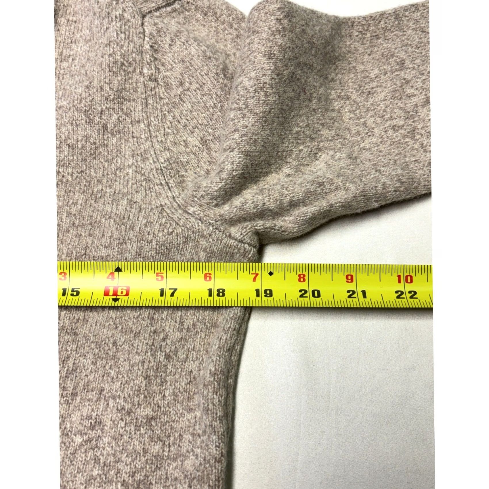 Banana Republic Banana Republic Sweater Shirt? (Note: Original title provided; no new words added.) Size US M / EU 48-50 / 2 - 5 Thumbnail