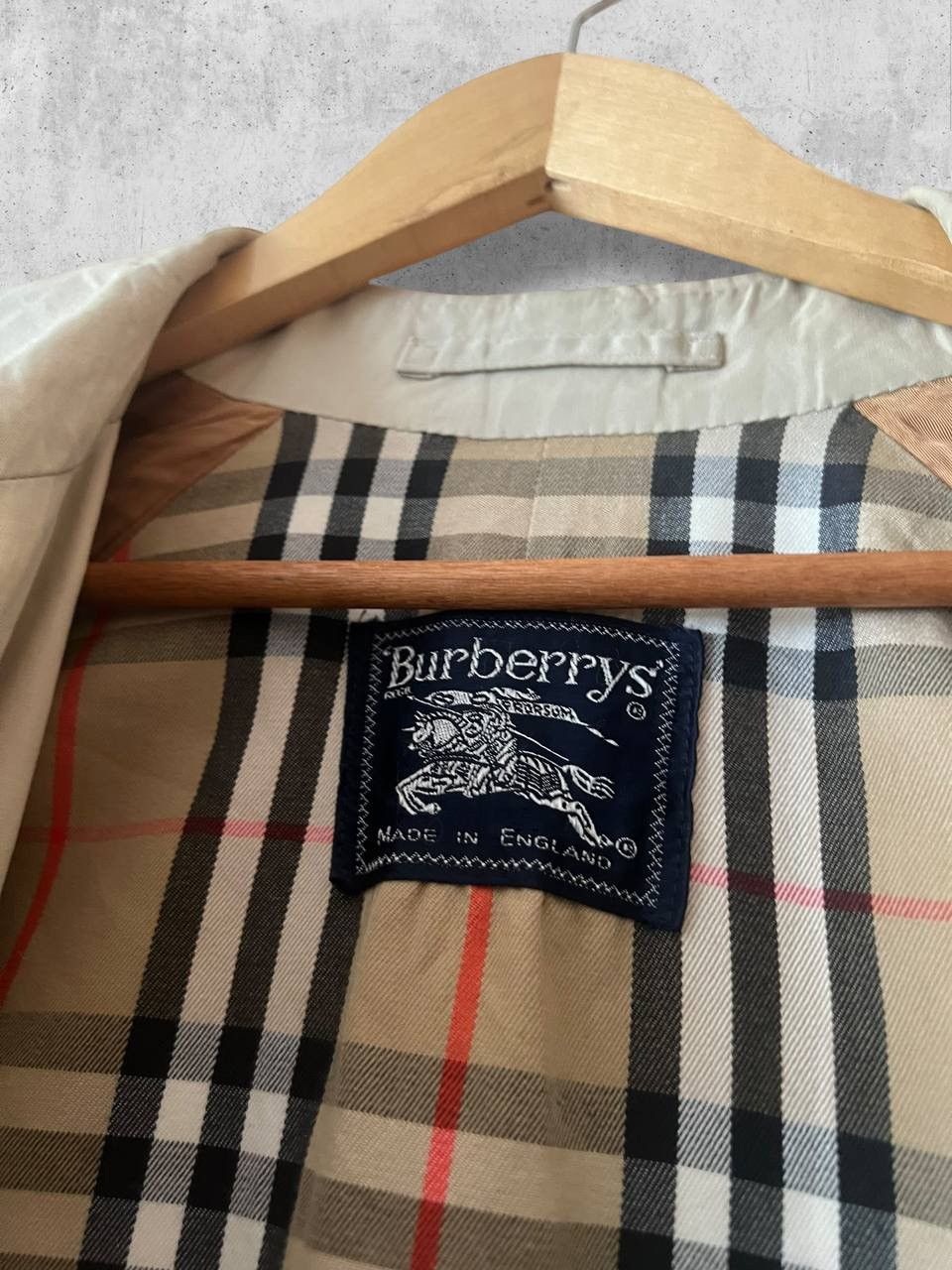Burberry Burberry’s NOVA CHECK Vintage Trench jacket beige Size US S / EU 44-46 / 1 - 3 Thumbnail