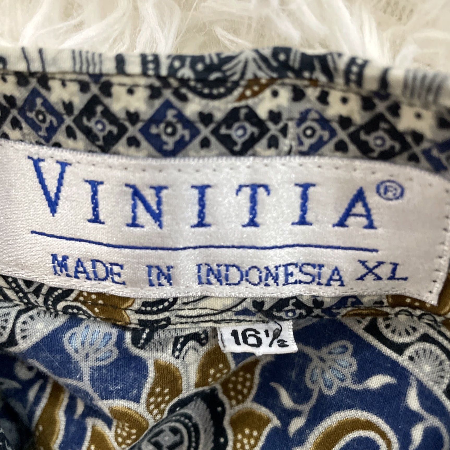 Vintage Vtg VINITIA Celestial Hidden Button Shirt Men XL 16.5 Blue Tribal Geometry Print Shirt Size US XL / EU 56 / 4 - 5 Thumbnail