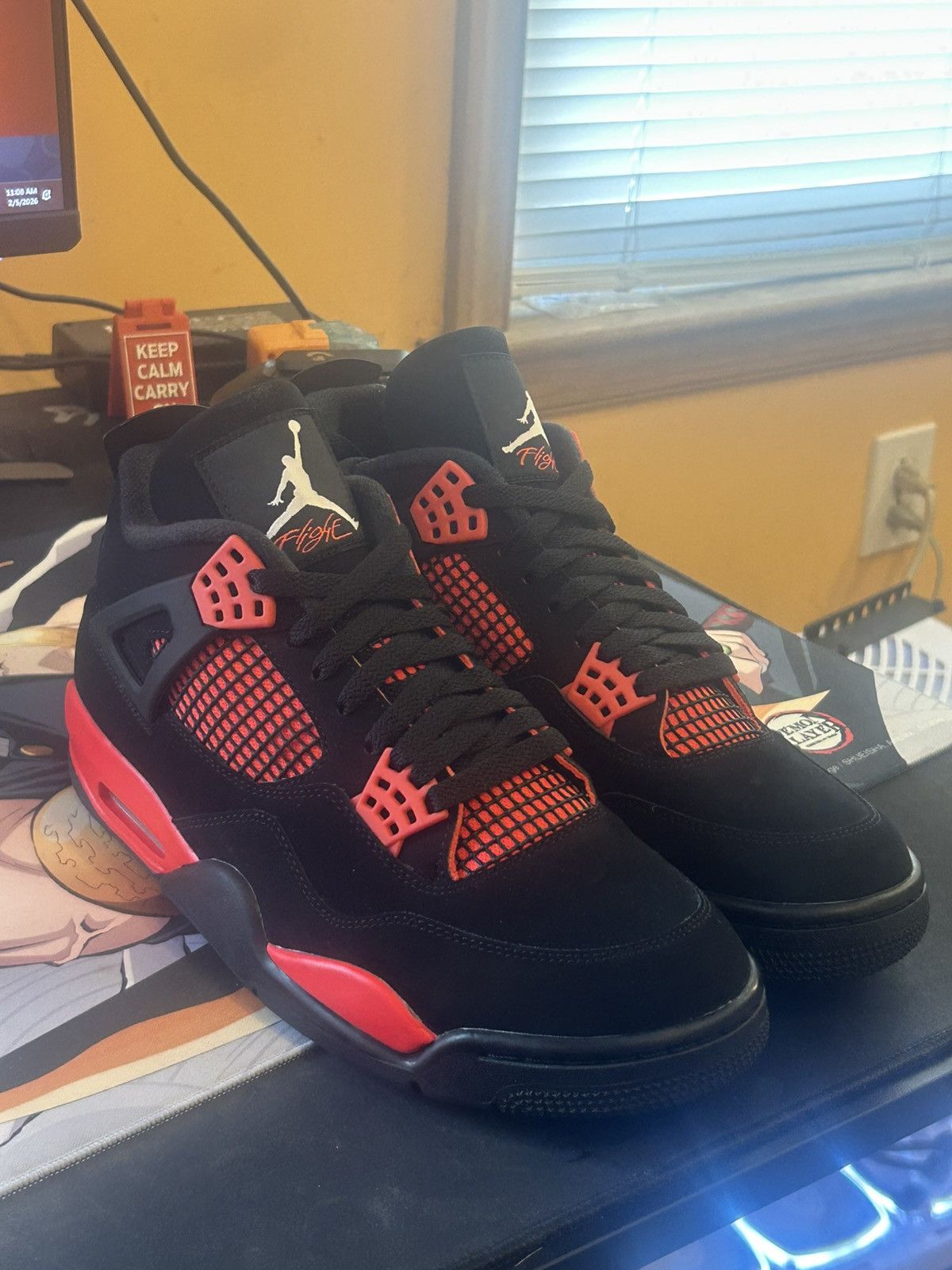 Nike Jordan 4 red thunder BRAND NEW Size US 10.5 / EU 43-44 - 1 Thumbnail
