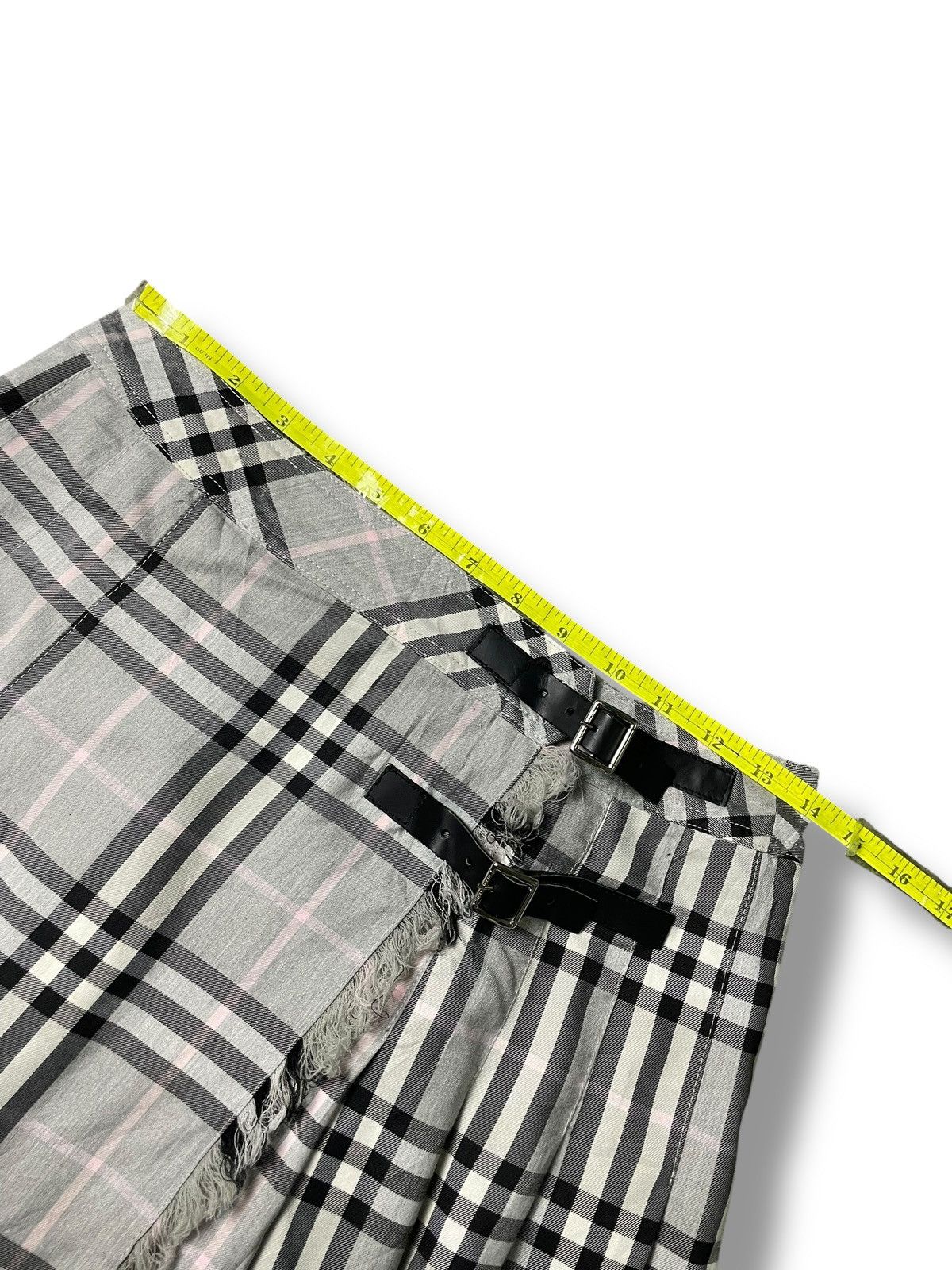 Burberry Vintage BURBERRY Mini Skirts (100) Size 28" / US 6 / IT 42 - 4 Thumbnail