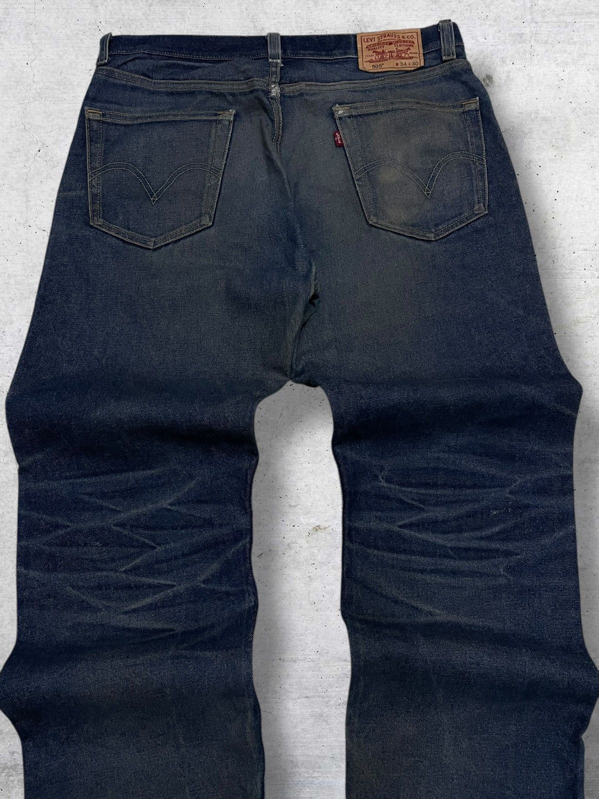 Levi's Vintage Clothing VINTAGE LEVIS 505 DESIGNER REGULAR FIT INDIGO WASHED DENIM Size US 35 - 11 Thumbnail