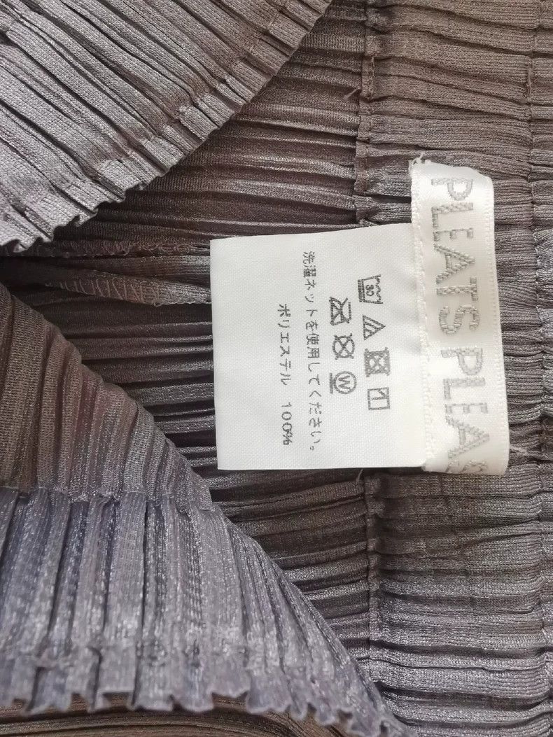 Issey Miyake issey miyake size:s Grey pleated straight-leg casual pants Size US 27 - 2 Thumbnail