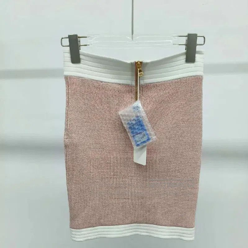 Balmain Balmain Pink Knit Women's Skirt with Gold Buttons . Size 35" - 2 Thumbnail
