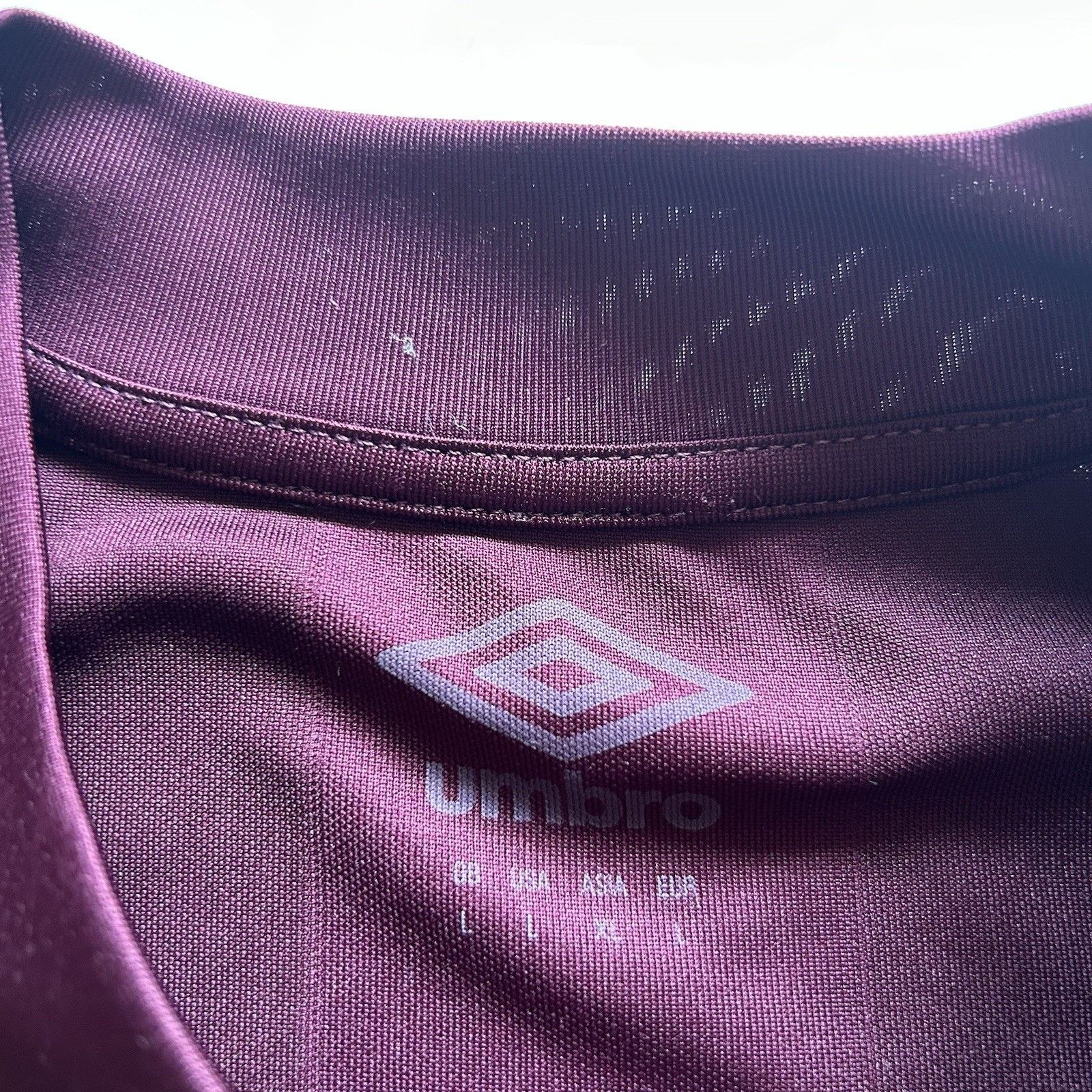 Umbro Hearts FC Home Shirt 2024/25 Umbro Jersey Large Rare Size US L / EU 52-54 / 3 - 3 Thumbnail