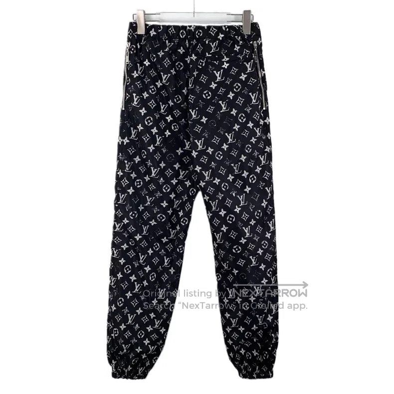 Louis Vuitton Louis Vuitton Black logo presbyopic full print corset casu Size US 34 / EU 50 - 2 Thumbnail