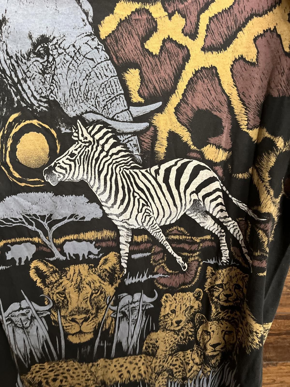 Fruit Of The Loom VTG Nature AOP Tee - African Safari Harleyquin T-shirt XL Size US XL / EU 56 / 4 - 5 Thumbnail