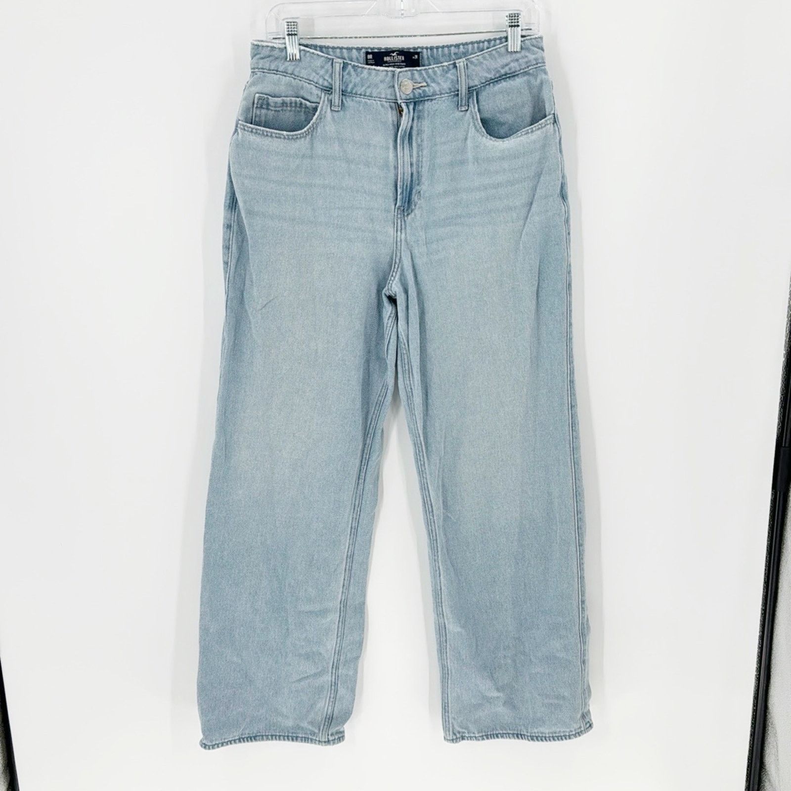 Hollister Hollister ultra high ride baggy light was wide leg jeans Size 30" / US 8 / IT 44 - 1 Thumbnail