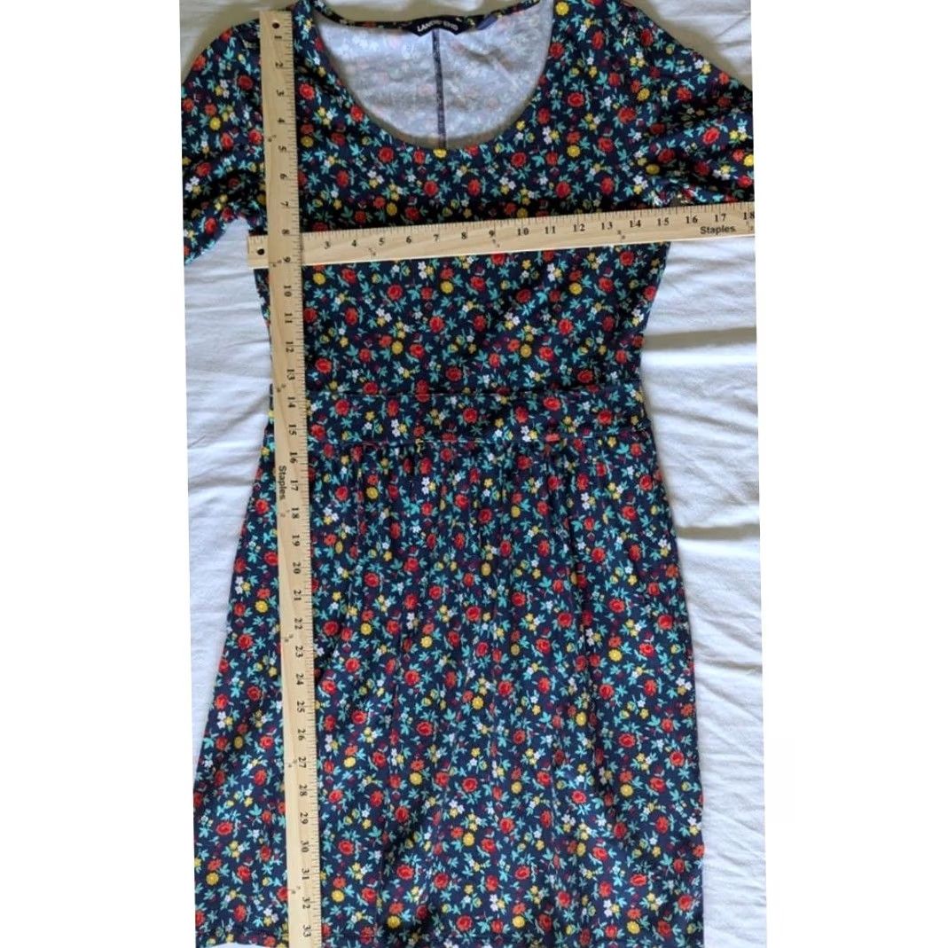 Lands' End Lands' End Floral Fit & Flare Dress Navy Blue Short Sleeve XS Petite Knit Stretch Knee Length Women Size 26" / US 2 / IT 38 - 4 Thumbnail