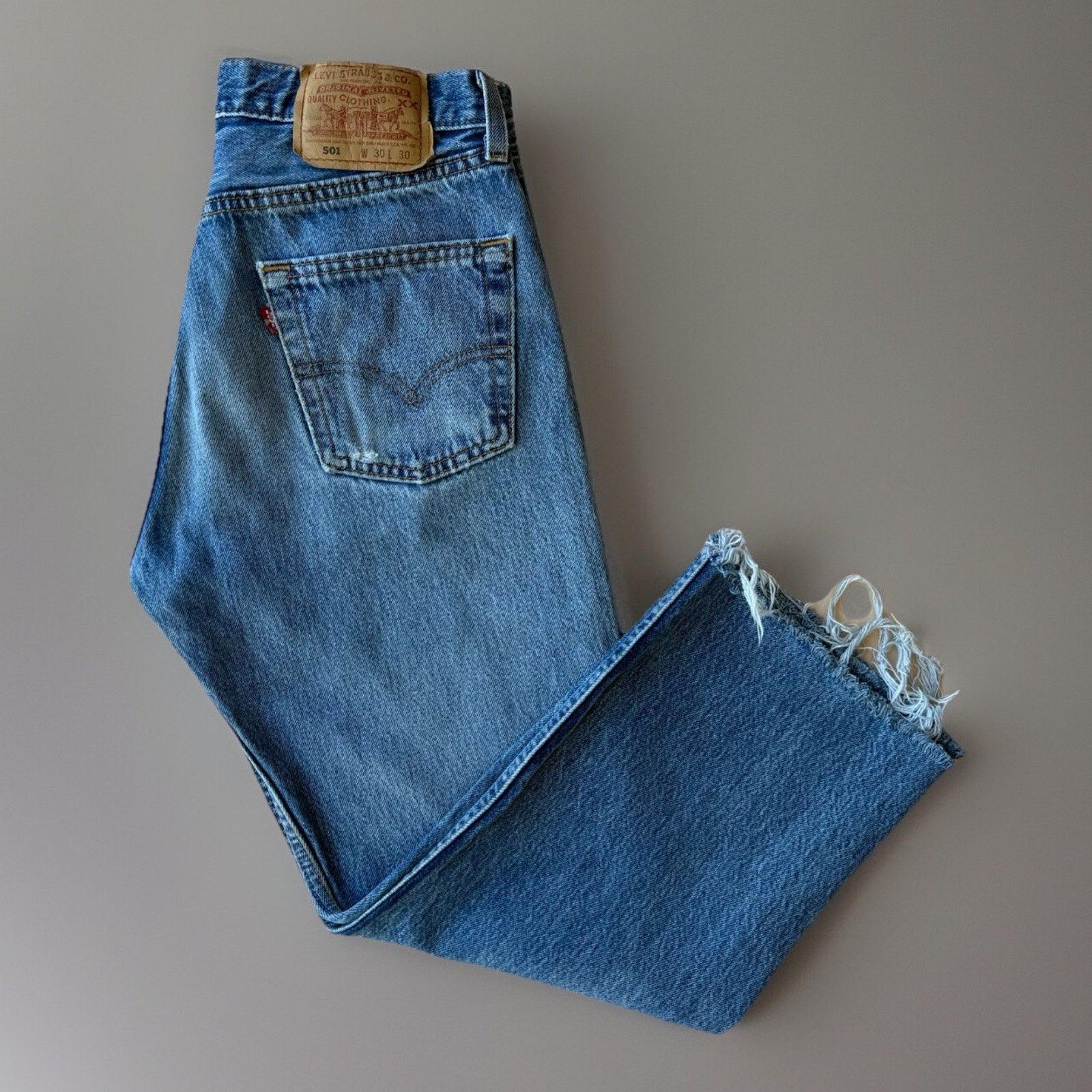 Levi's × Vintage Vintage Levis 501 Jeans 29 Blue 90s Medium Wash Made USA Size US 29 - 1 Thumbnail