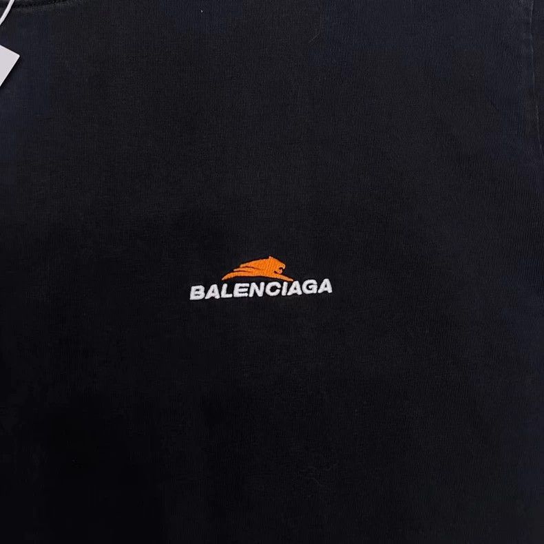 Balenciaga Balenciaga Black Tiger Limited Edition Short Sleeve Size US M / EU 48-50 / 2 - 4 Thumbnail