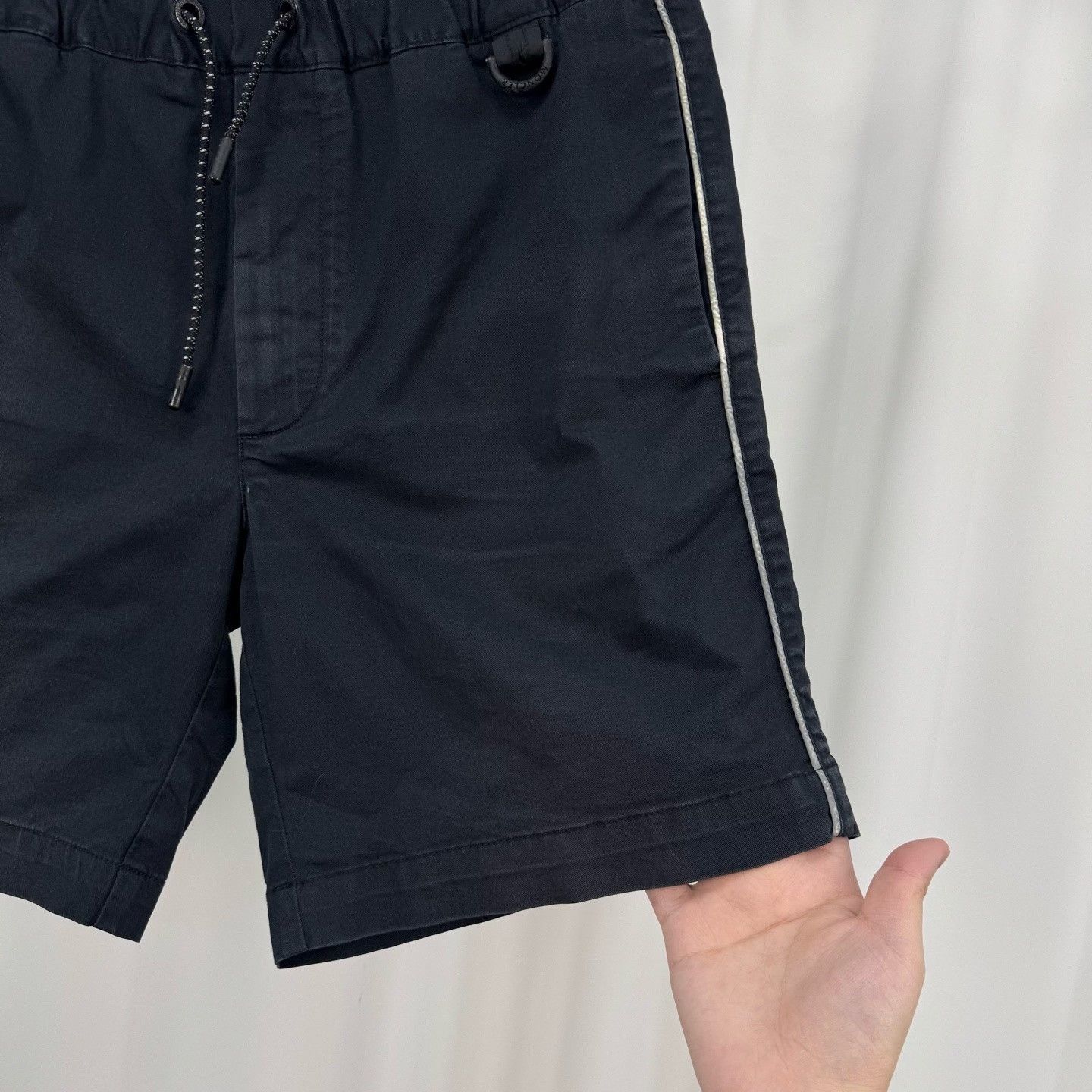 Moncler Moncler Embroidered Logo Shorts Size US 28 / EU 44 - 4 Thumbnail