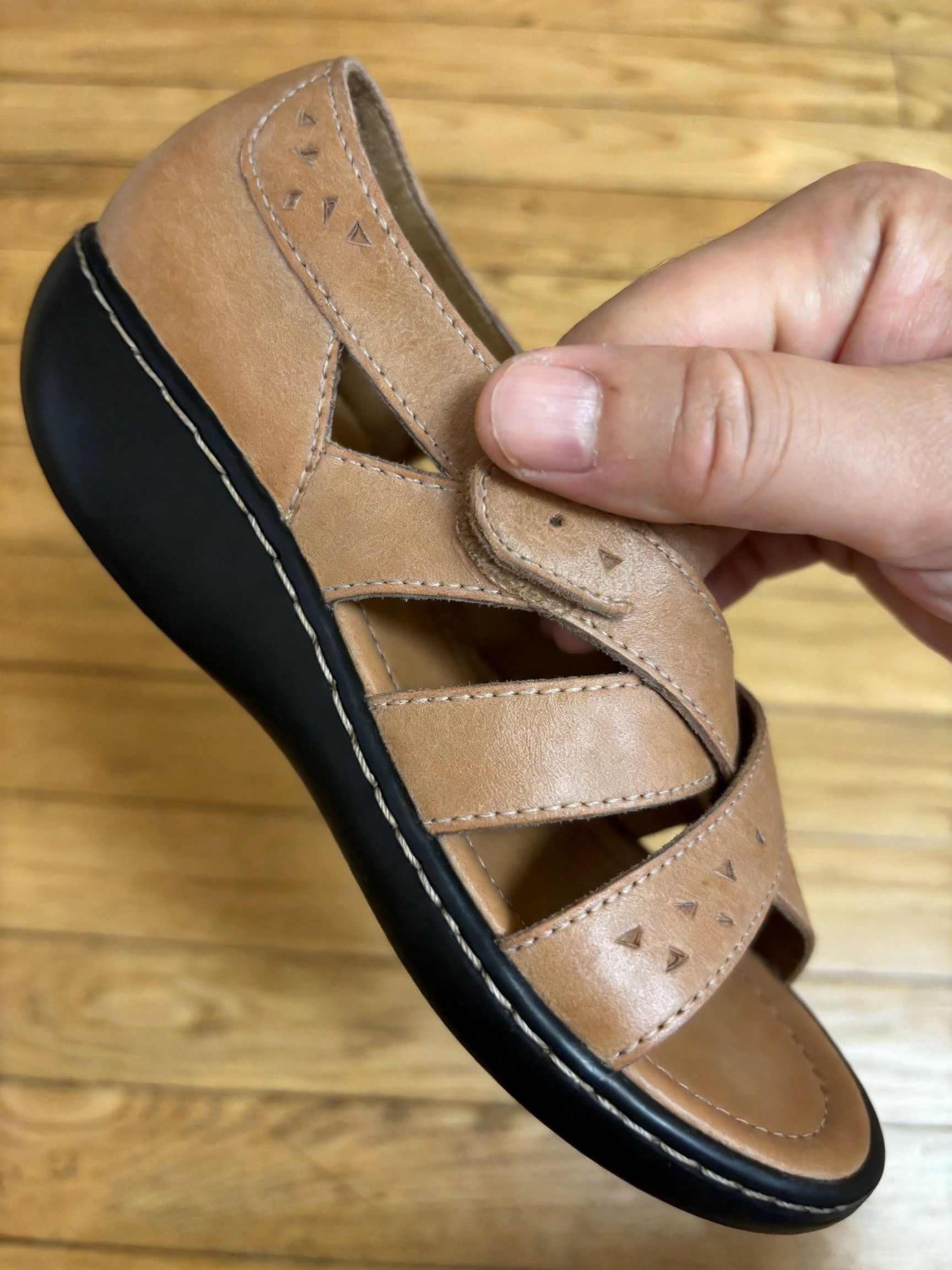 Clarks Mary Jane Leather Shoes in Brown, Women's (Size 10) — image 5 of 6