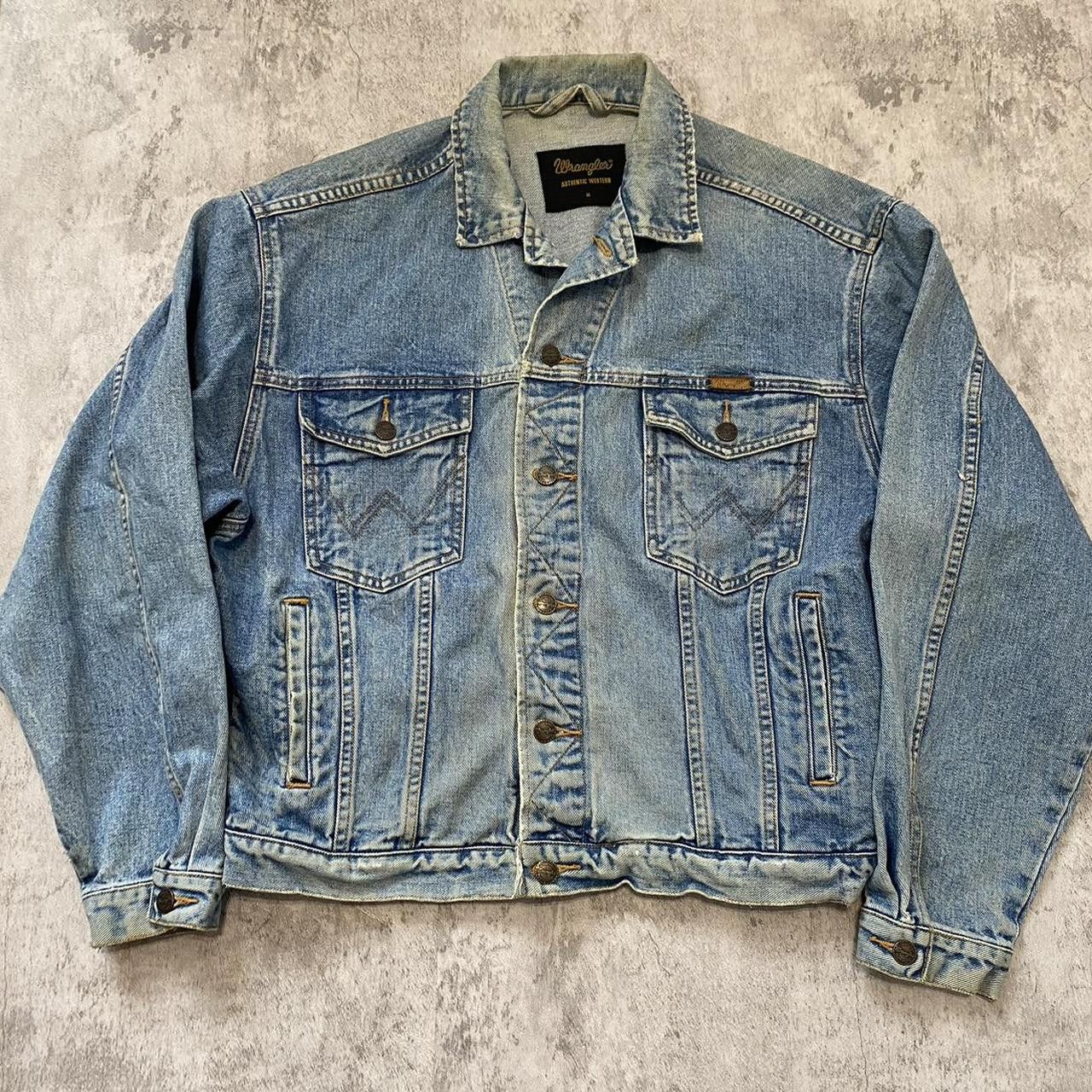 Wrangler Wrangler denim jacket with a relaxed fit #denimjacket Size US M / EU 48-50 / 2 - 1 Thumbnail