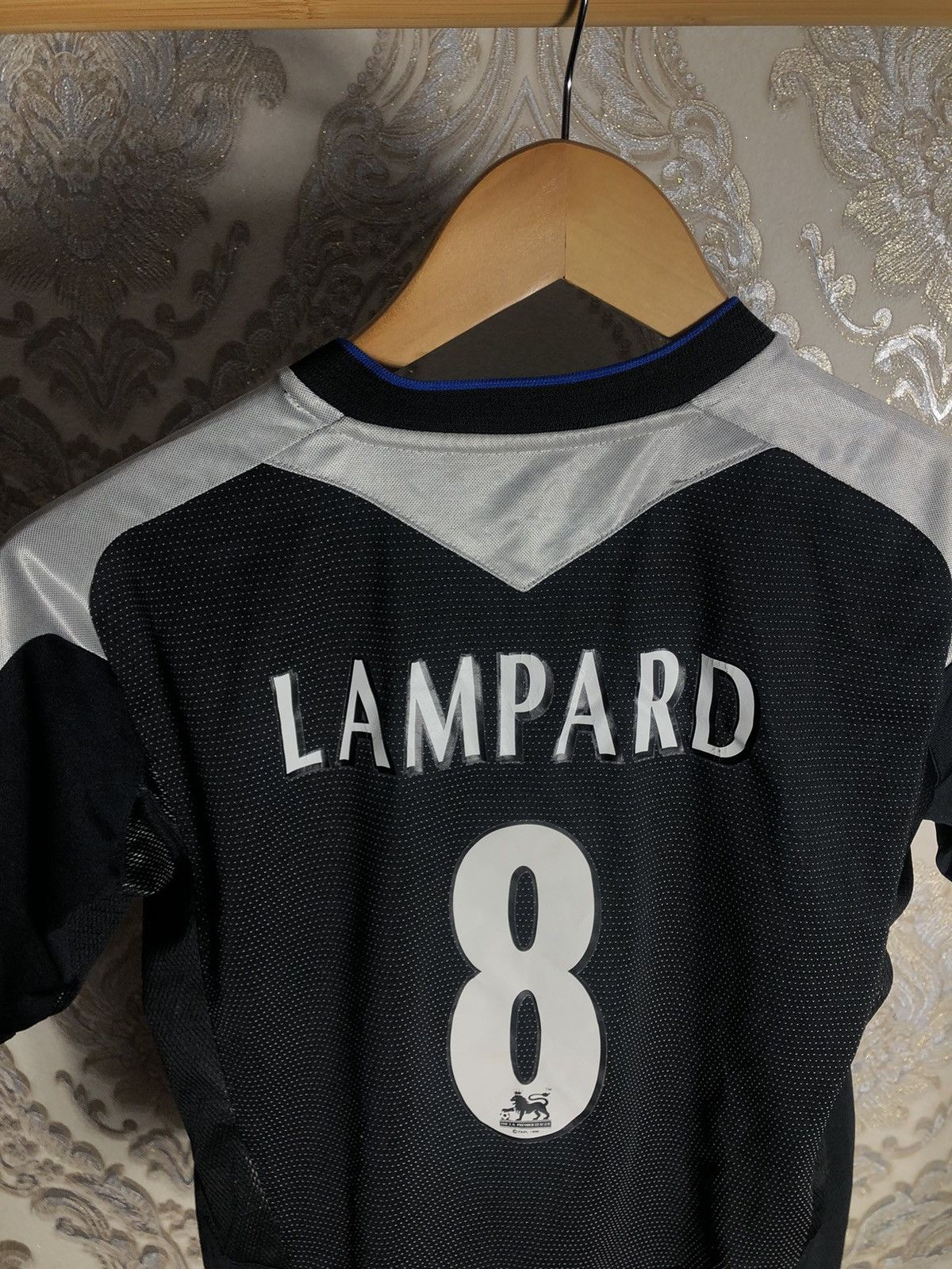 Umbro VINTAGE UMBRO FC CHELSEA LONDON ENGLAND SOCCER JERSEY 90s Size US XXS / EU 40 - 10 Thumbnail