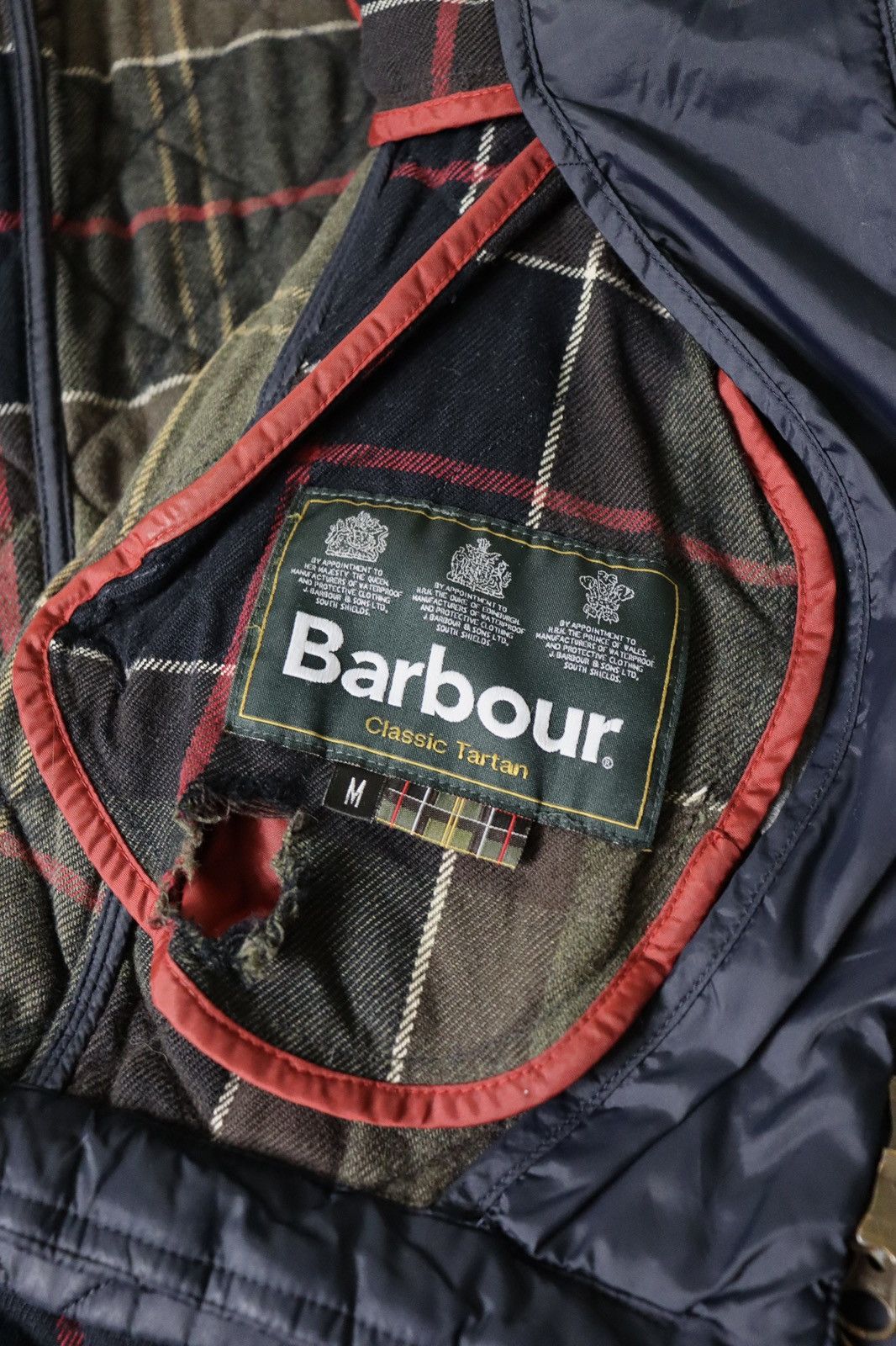 Barbour Barbour Classic Tartan Quilted Jacket Men’s M Navy Corduroy Size US M / EU 48-50 / 2 - 10 Thumbnail