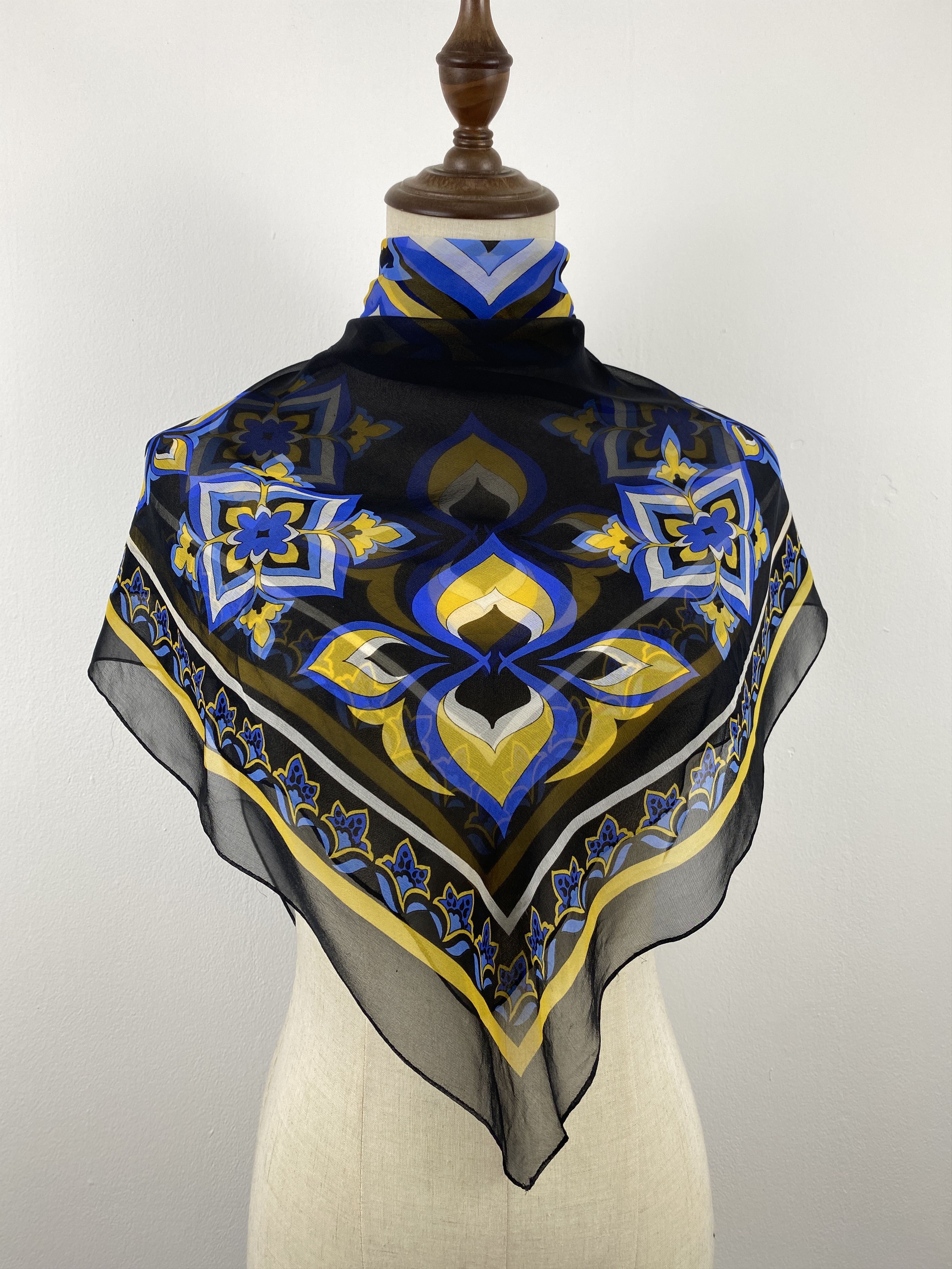 Japanese Brand Vintage Japanese Brand Silk Scarf SN0172 Size ONE SIZE - 2 Thumbnail