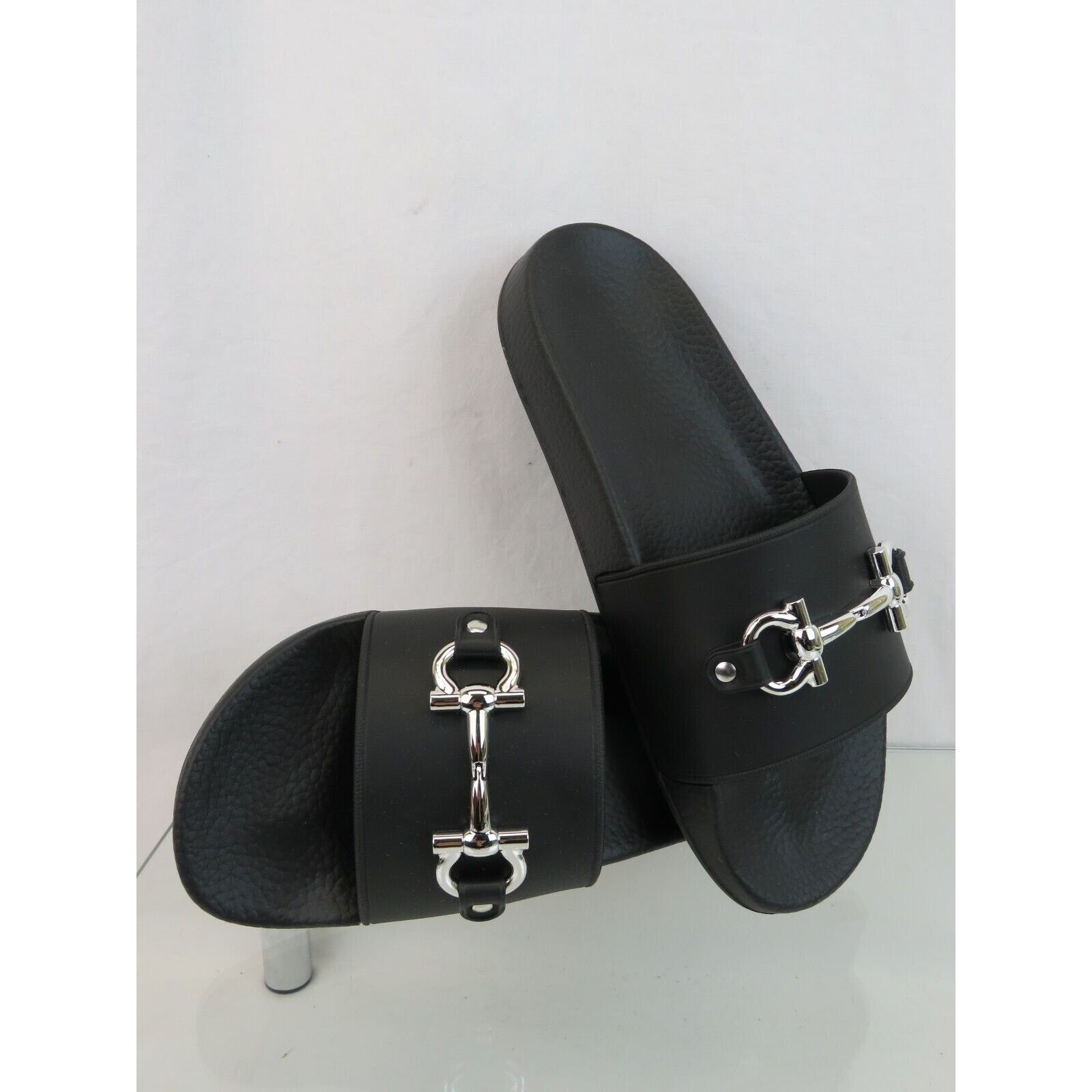Salvatore Ferragamo FERRAGAMO GROOVY 11 BLACK RUBBER GANCINI LOGO SANDALS 10 M Size US 10 / IT 40 - 8 Thumbnail