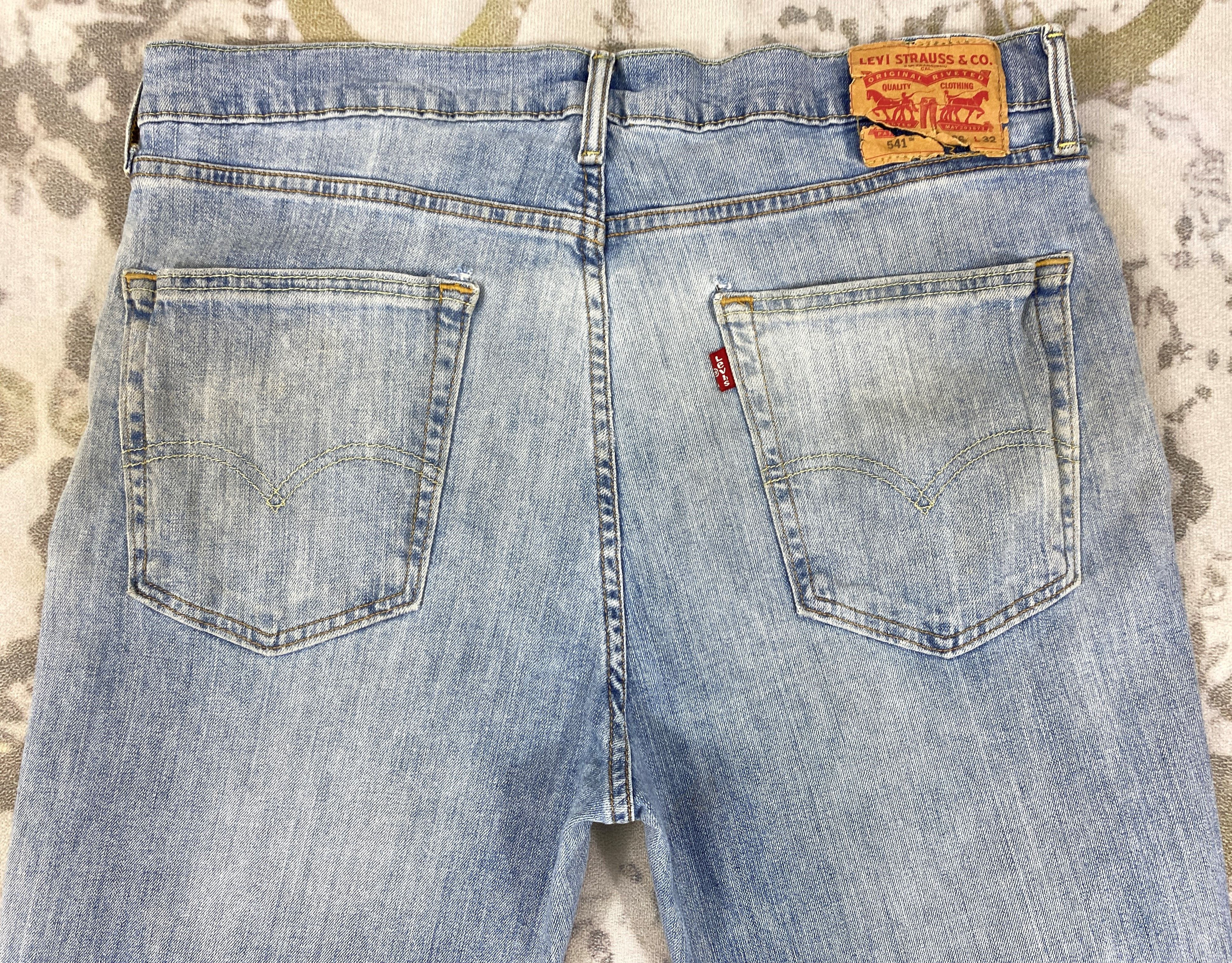 Levi's Light Blue Wash Vintage Levi's 541 37x31 Denim -JN2130 Size US 37 - 4 Thumbnail