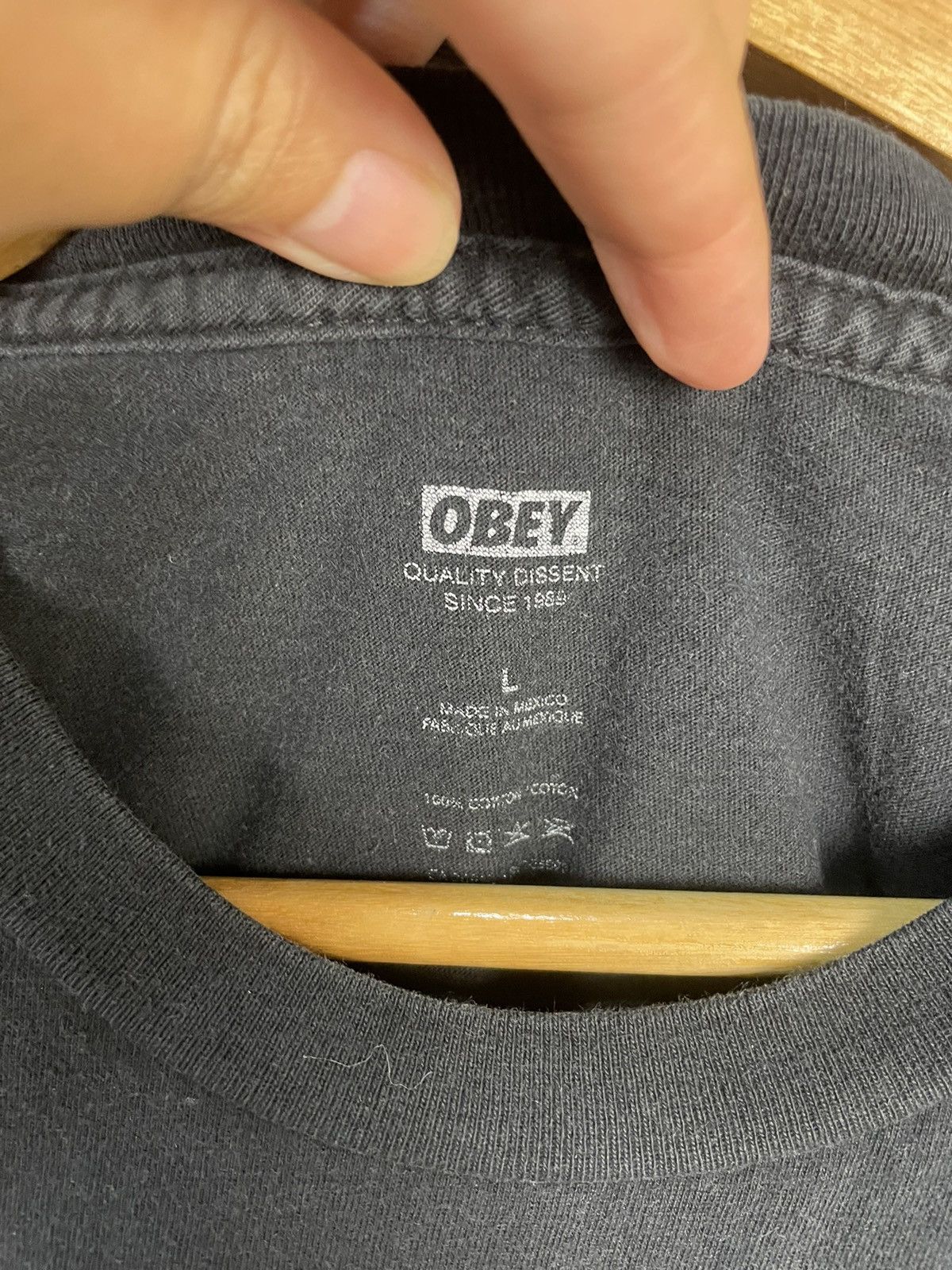Obey Obey Small logo Tshirt Size US L / EU 52-54 / 3 - 4 Thumbnail