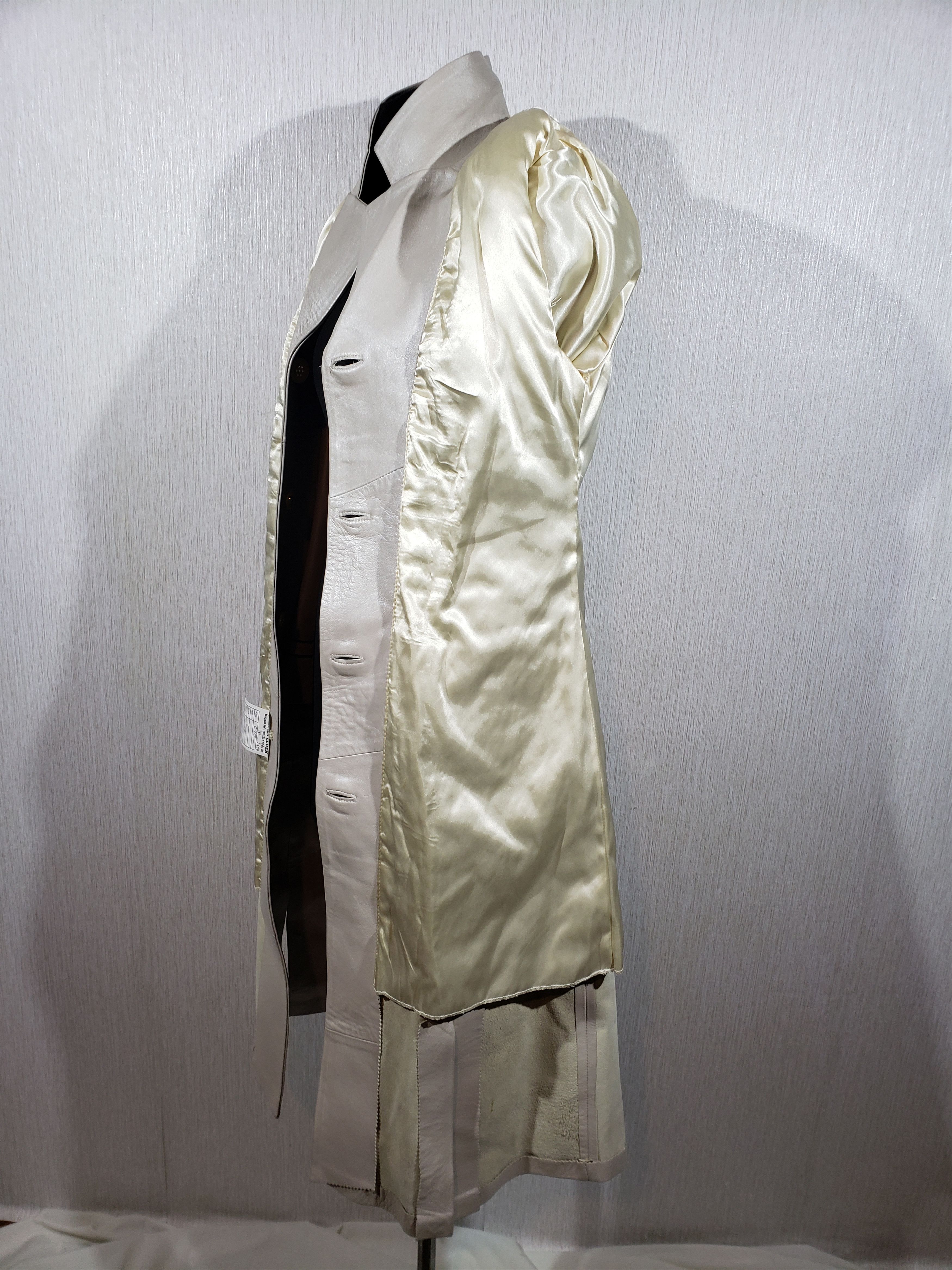 Other Elegant women's long leather jacket. Size M / US 6-8 / IT 42-44 - 8 Thumbnail