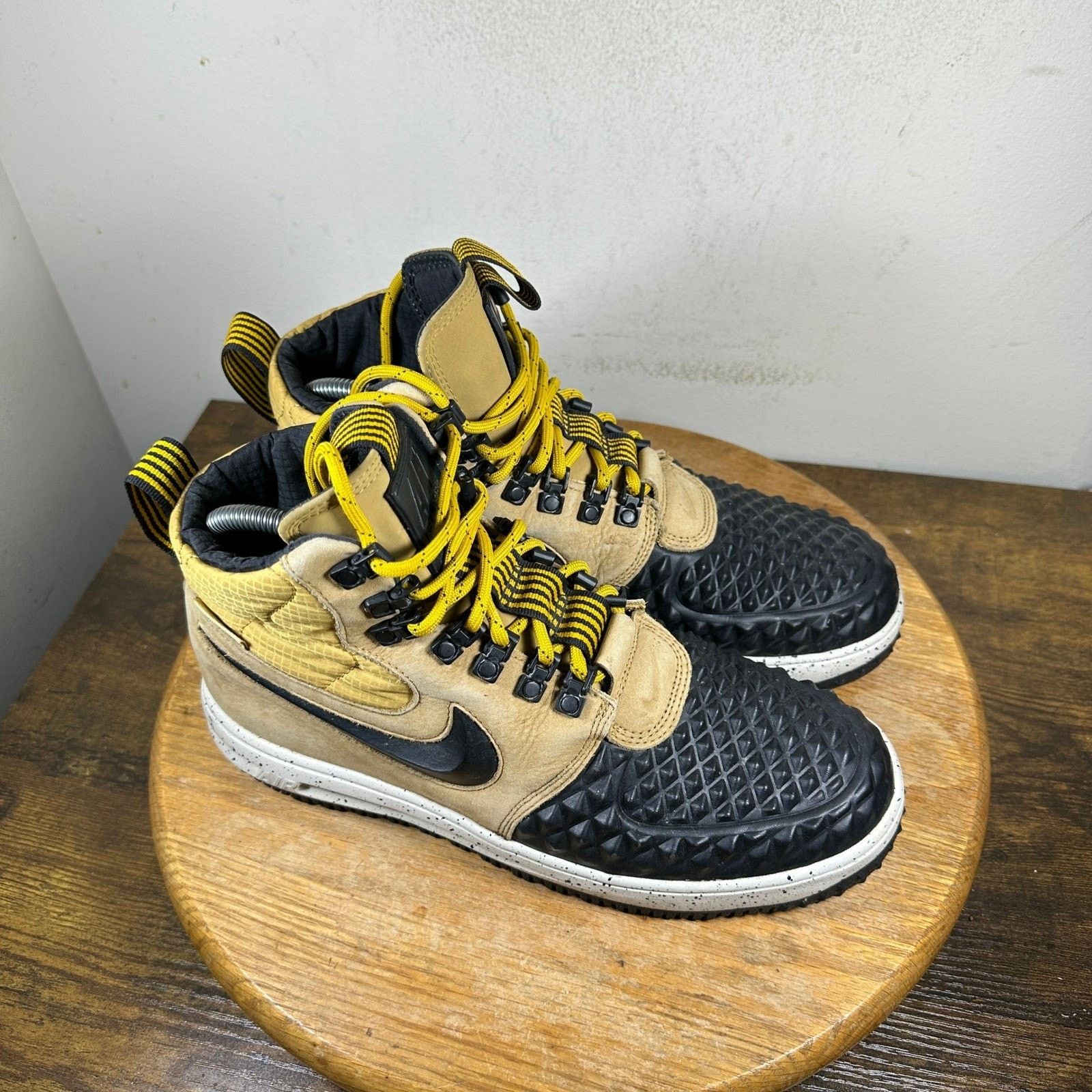 Nike Nike Lunar Force 1 Duckboot Gold Men's Size 8.5 916682-701 Size US 8.5 / EU 41-42 - 1 Thumbnail