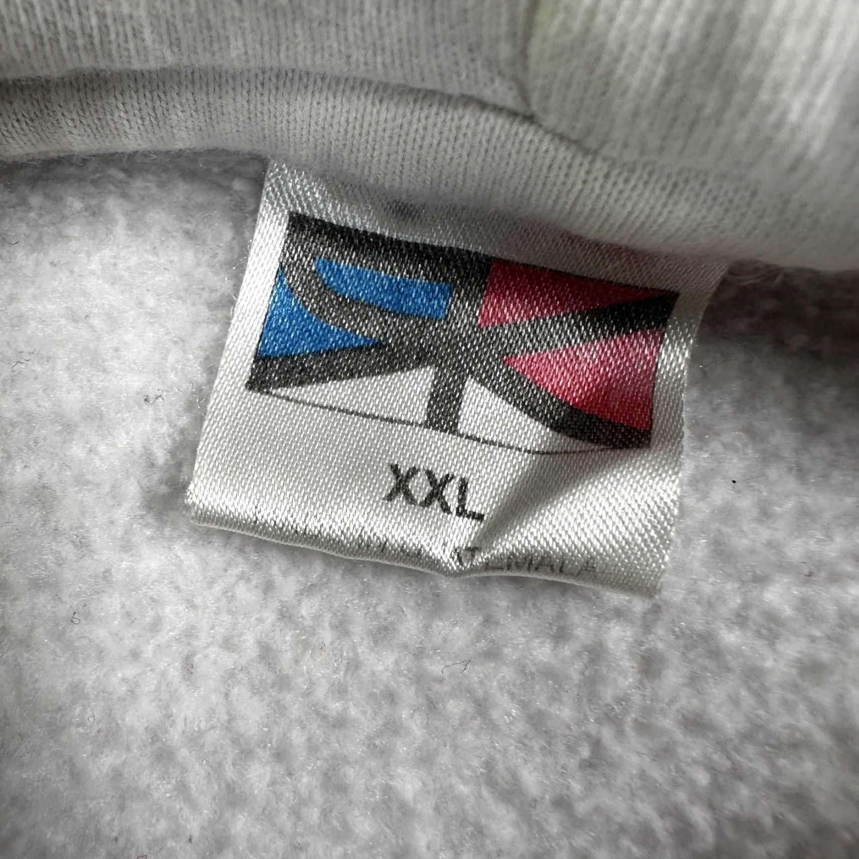 Vintage VINTAGE Long Beach California Hoodie Mens 2XL White Fleece Pullover Sweatshirt Size US XXL / EU 58 / 5 - 2 Thumbnail