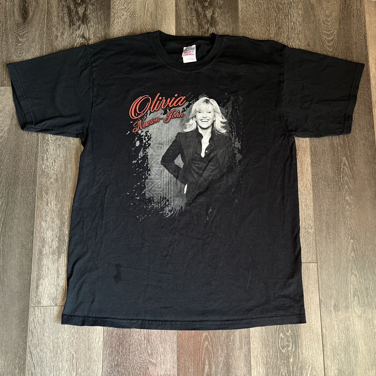 Band Tees Vintage 2000s Olivia Newton-John Band Graphic Tour Tee Shirt Size US L / EU 52-54 / 3 - 1 Thumbnail
