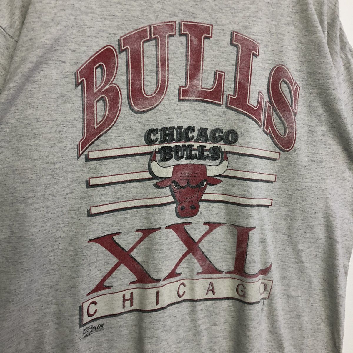 NBA × Vintage Vintage Chicago Bulls Logo Graphic NBA Tshirt Size US XL / EU 56 / 4 - 6 Thumbnail