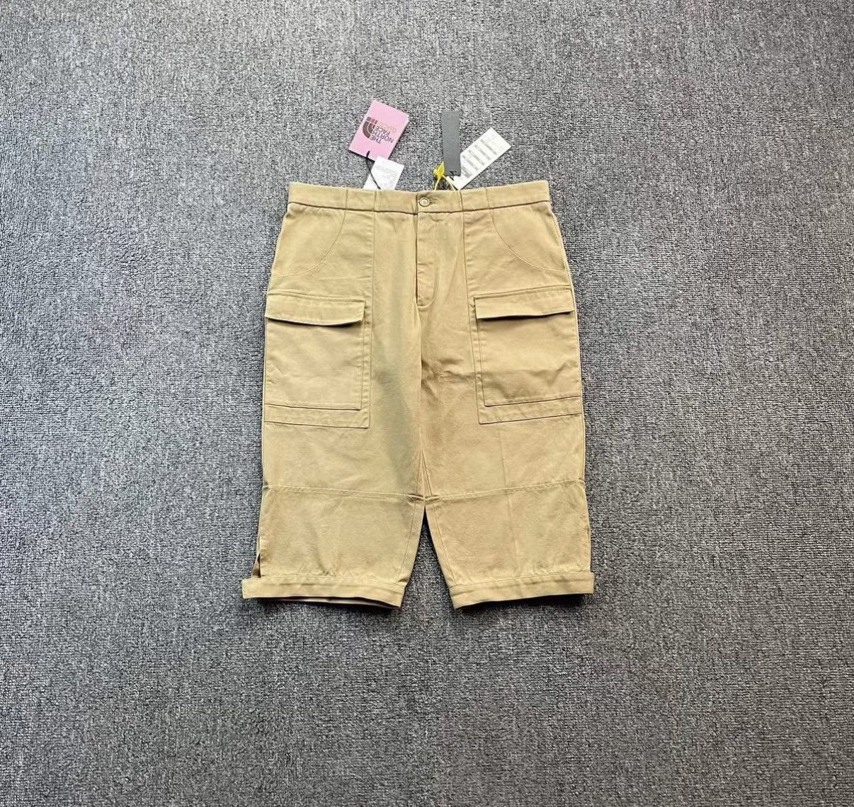 Gucci Gucci x The North Face Co-branded Khaki Cargo Shorts J41 Size US 34 / EU 50 - 1 Thumbnail