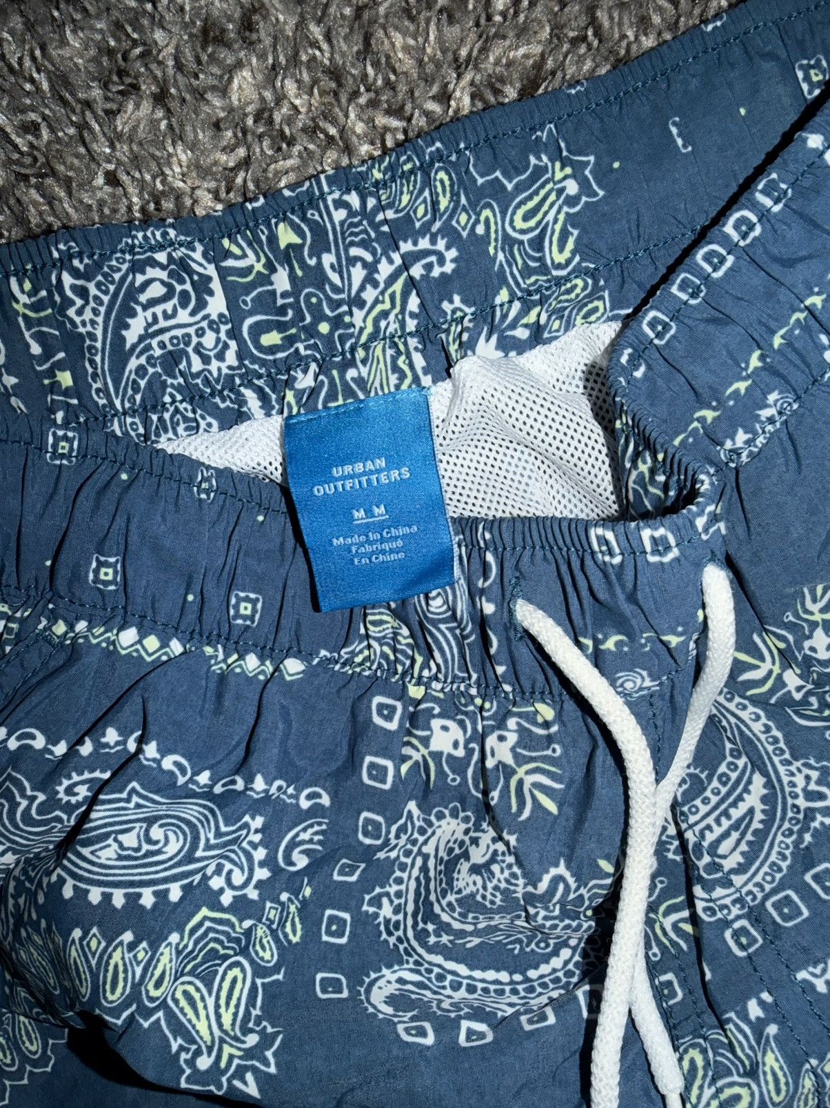 Urban Outfitters Blue Bandana Swimtrunks / Shorts Size US 31 - 3 Thumbnail