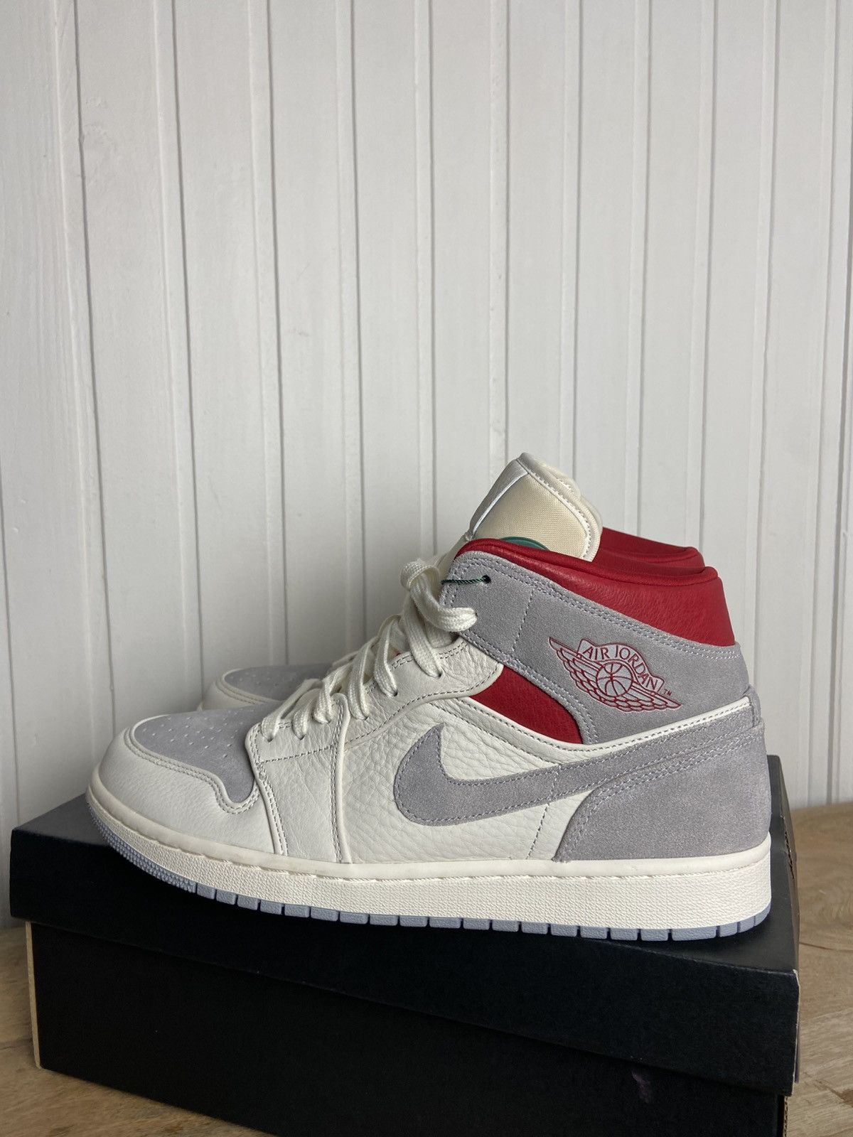 Jordan Brand New Jordan 1 Mid "Sneakersnstuff 20th" authentic size 10,5us Size US 10.5 / EU 43-44 - 8 Thumbnail