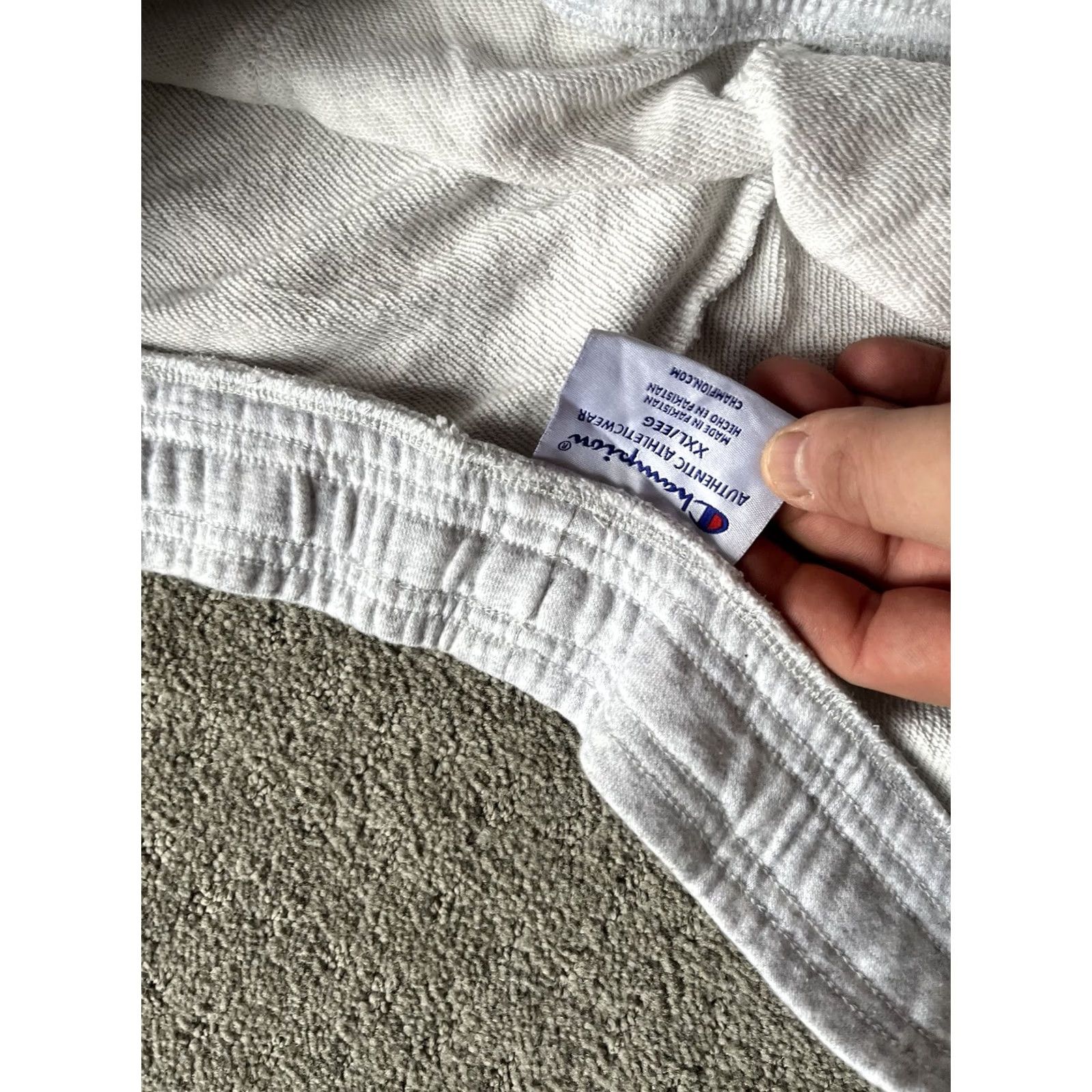 Champion Champion Shorts Womens Size XXL Gray Graphic Sweat Athletic Wear Size 40" / US 18 - 4 Thumbnail