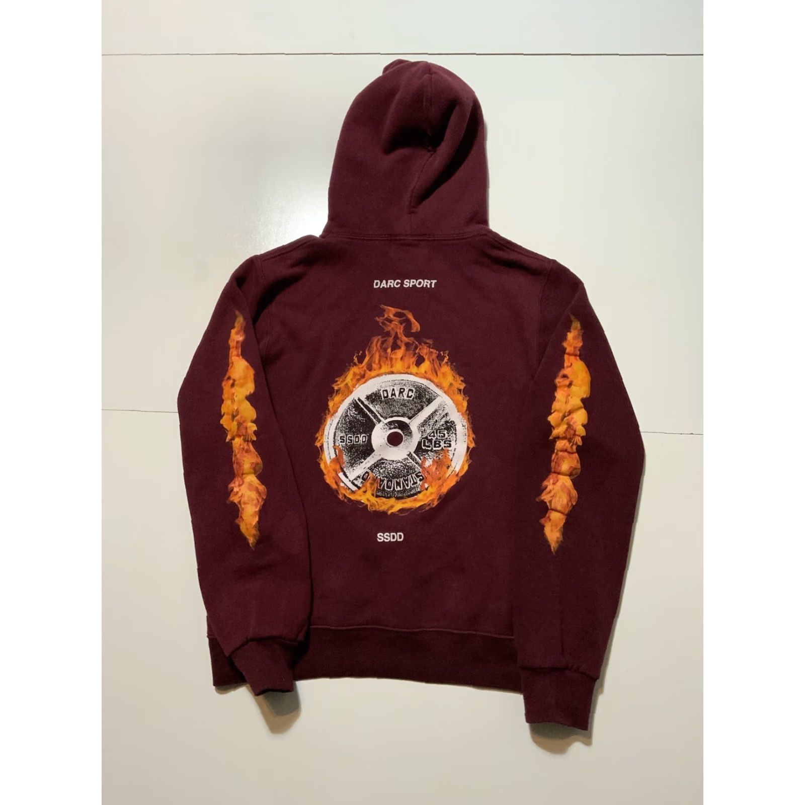 Russell Athletic Darc Sport Russell Athletic SSDD Flames Wolves Maroon Graphic Pullover Hoodie MD Mens Regular Pullover Sports Graphic Hoodie Maroon Medium Size US M / EU 48-50 / 2 - 2 Thumbnail