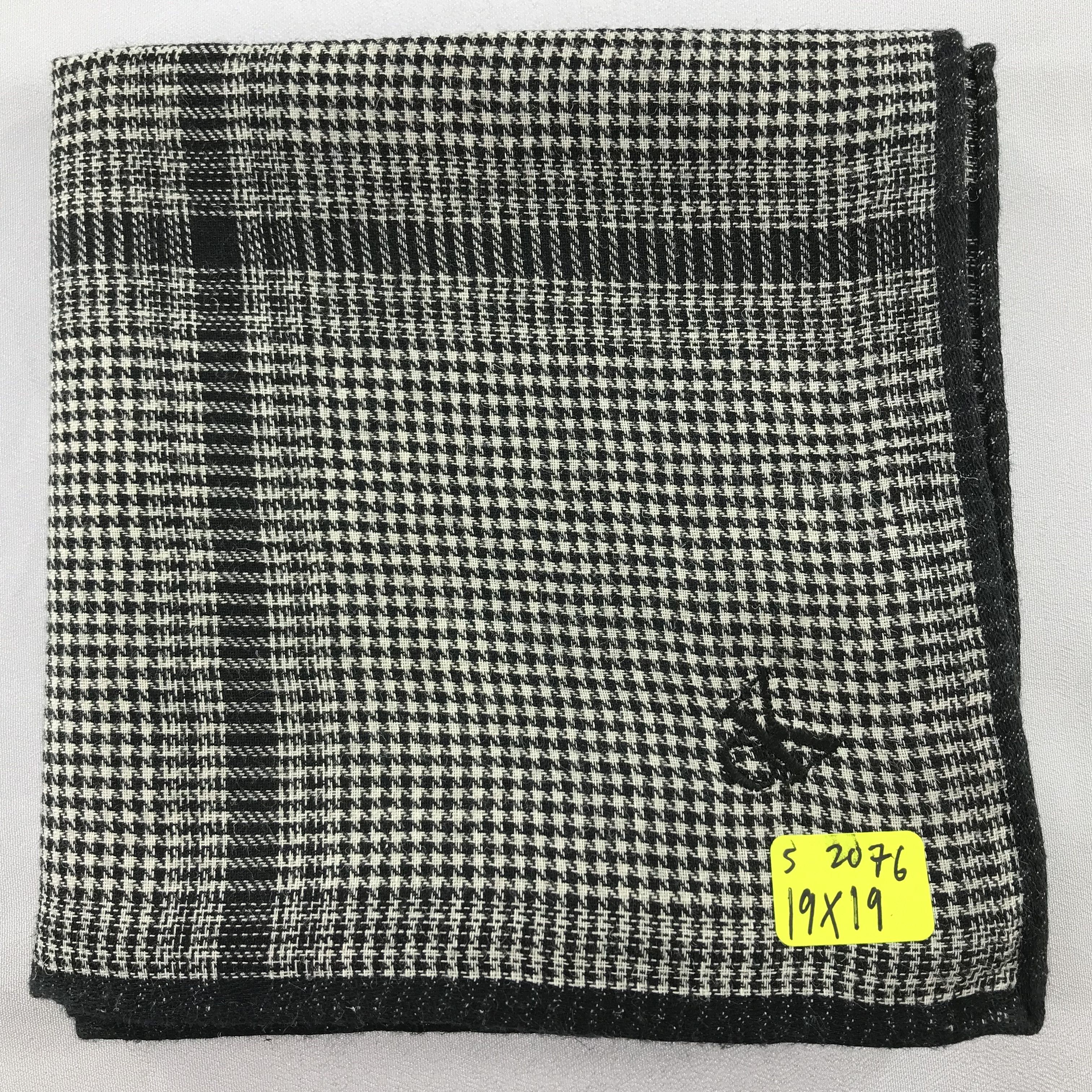 Calvin Klein × Vintage Calvin Klein Bandana / Handkerchief / Neckerchief - S2076 Size ONE SIZE - 4 Thumbnail