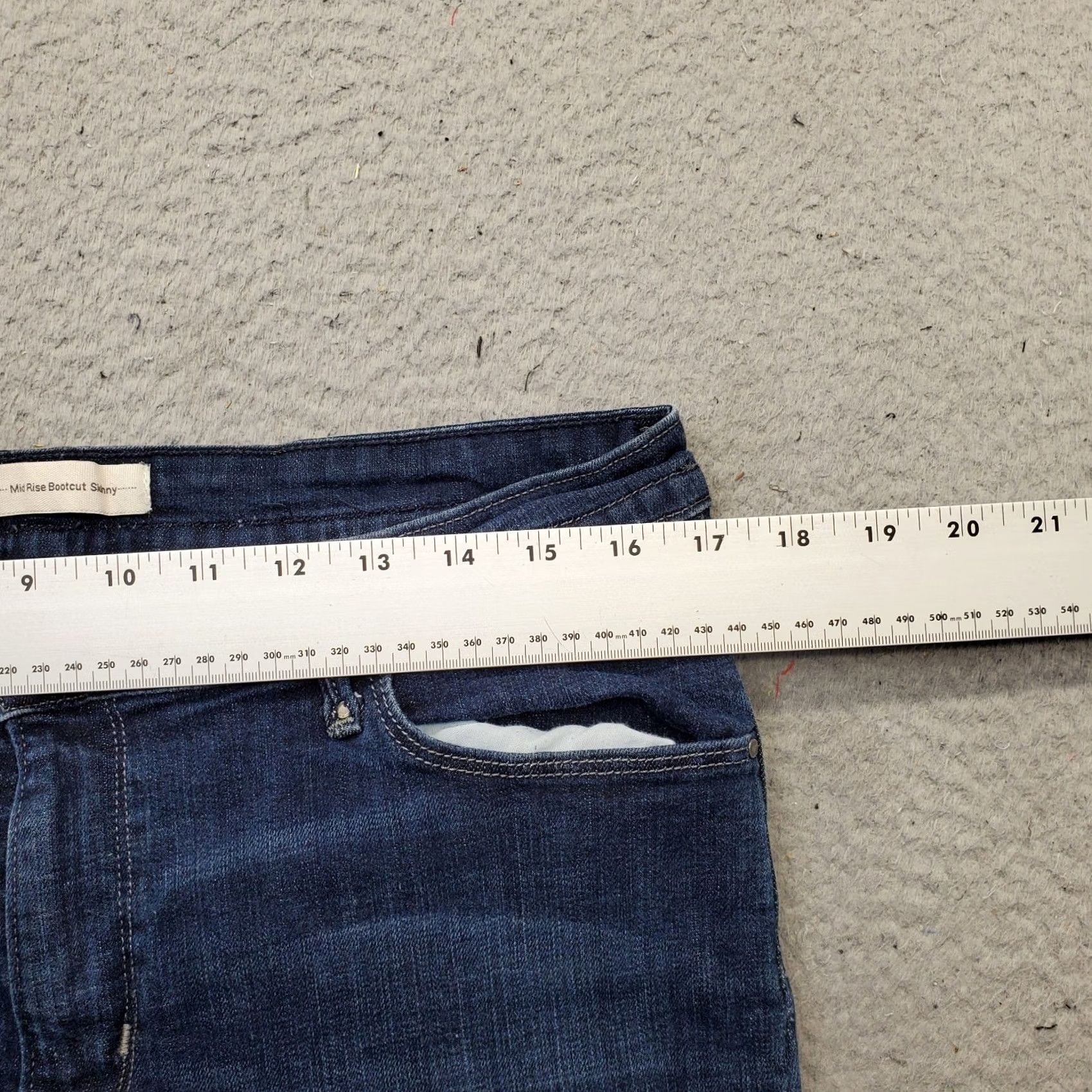 Levi's Levi's Jeans Womens 14 Bootcut Blue Denim Stretch Mid-Rise 5-Pocket Regular Inseam 30.25" Size 14 Womens Type: Jeans Size 36" / US 14 / IT 50 - 6 Thumbnail