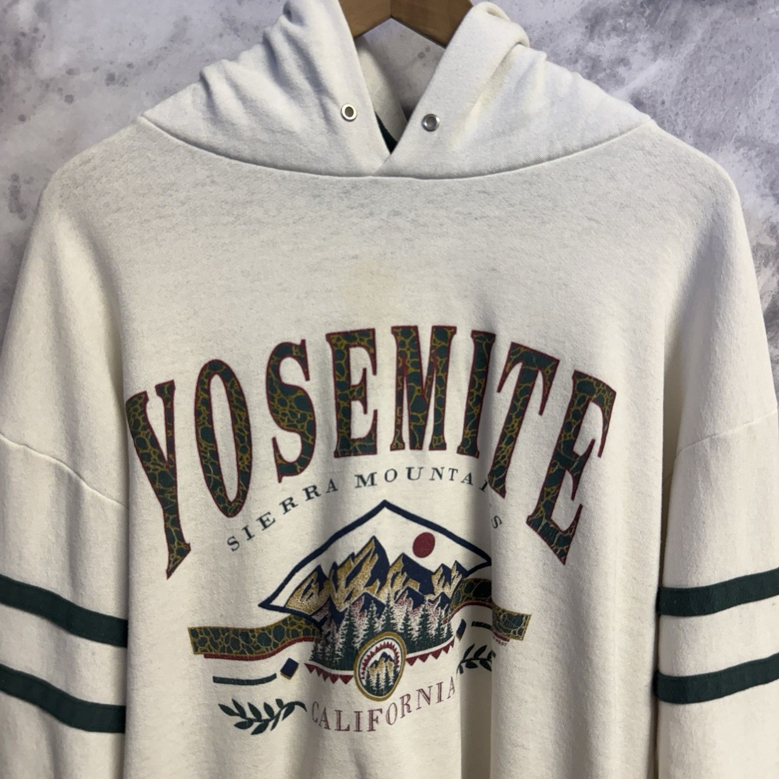 Vintage Vintage Yosemite National Park Hoodie Sweatshirt Large Size US L / EU 52-54 / 3 - 1 Thumbnail