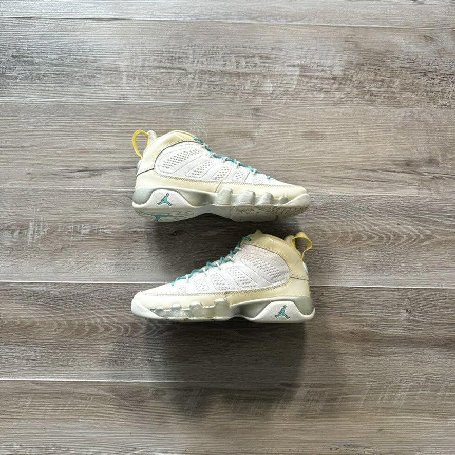 Nike NIKE • JORDAN 9 GS Retro "White Turquoise" (7M) Size US 7 / EU 40 - 1 Thumbnail