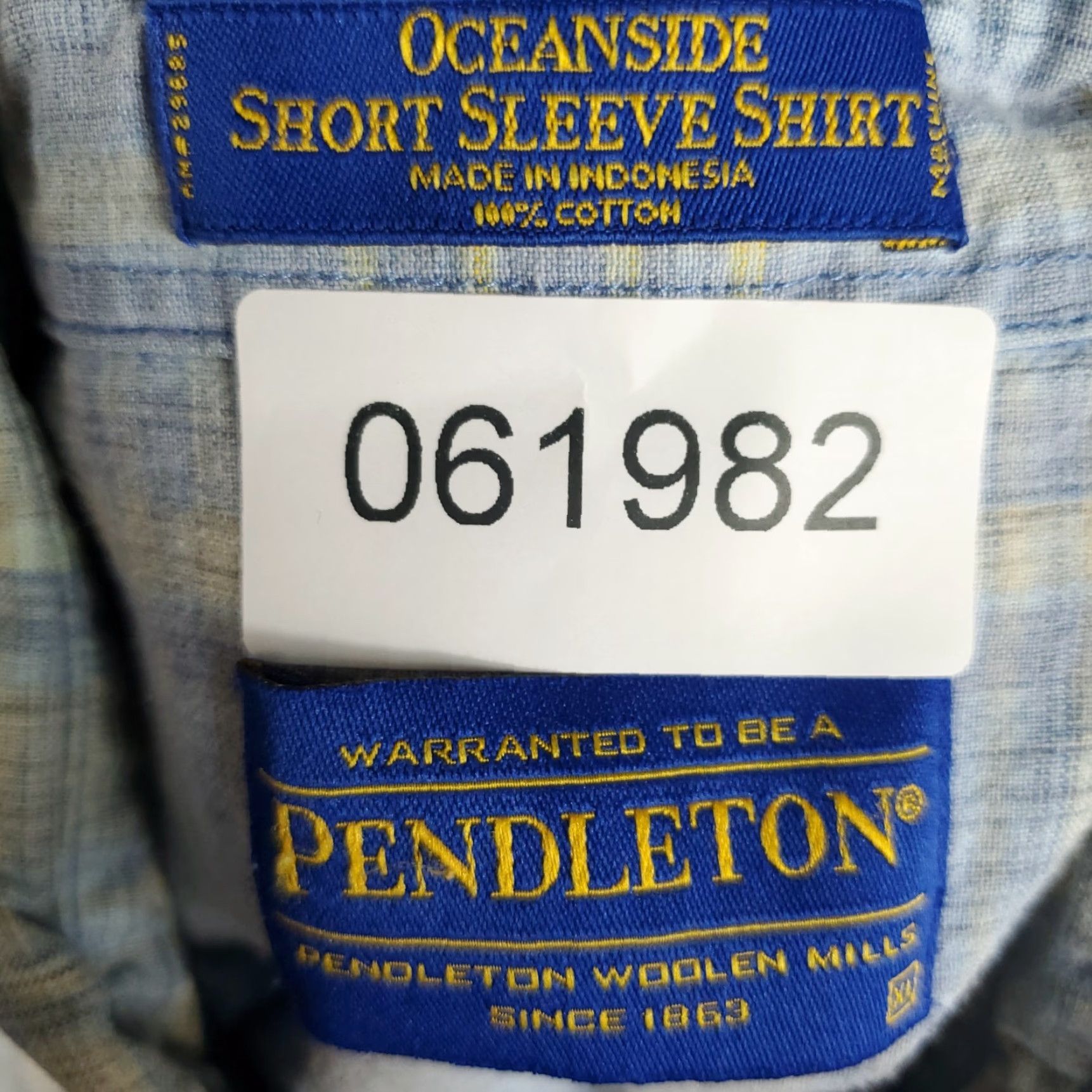 Pendleton VINTAGE Pendleton Shirt Mens XL Blue Plaid Button-Up Short Sleeve Casual Shirt XL Blue American Classic Modern Preppy Mens Size US XL / EU 56 / 4 - 6 Thumbnail