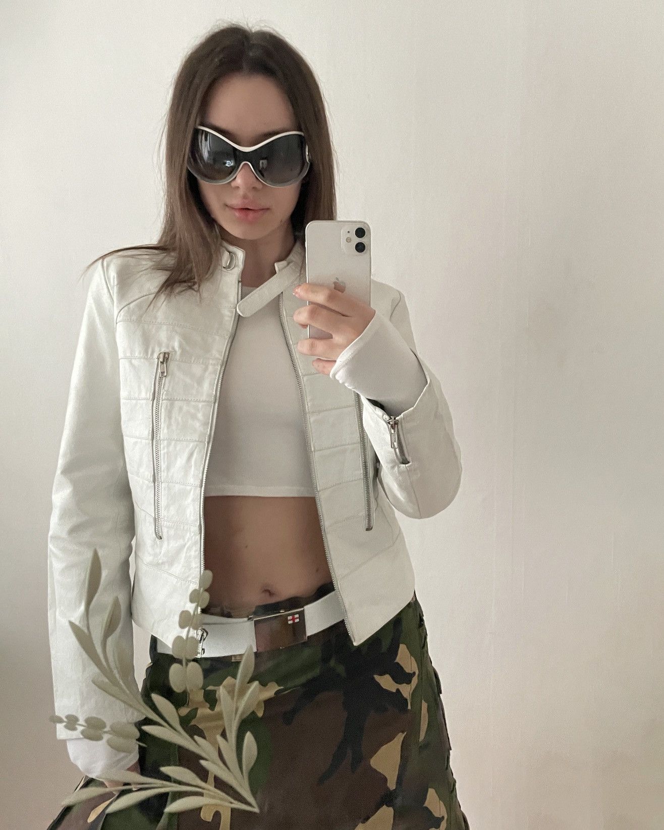 Vintage Vintage White Zip Leather Jacket Size S / US 4 / IT 40 - 1 Thumbnail