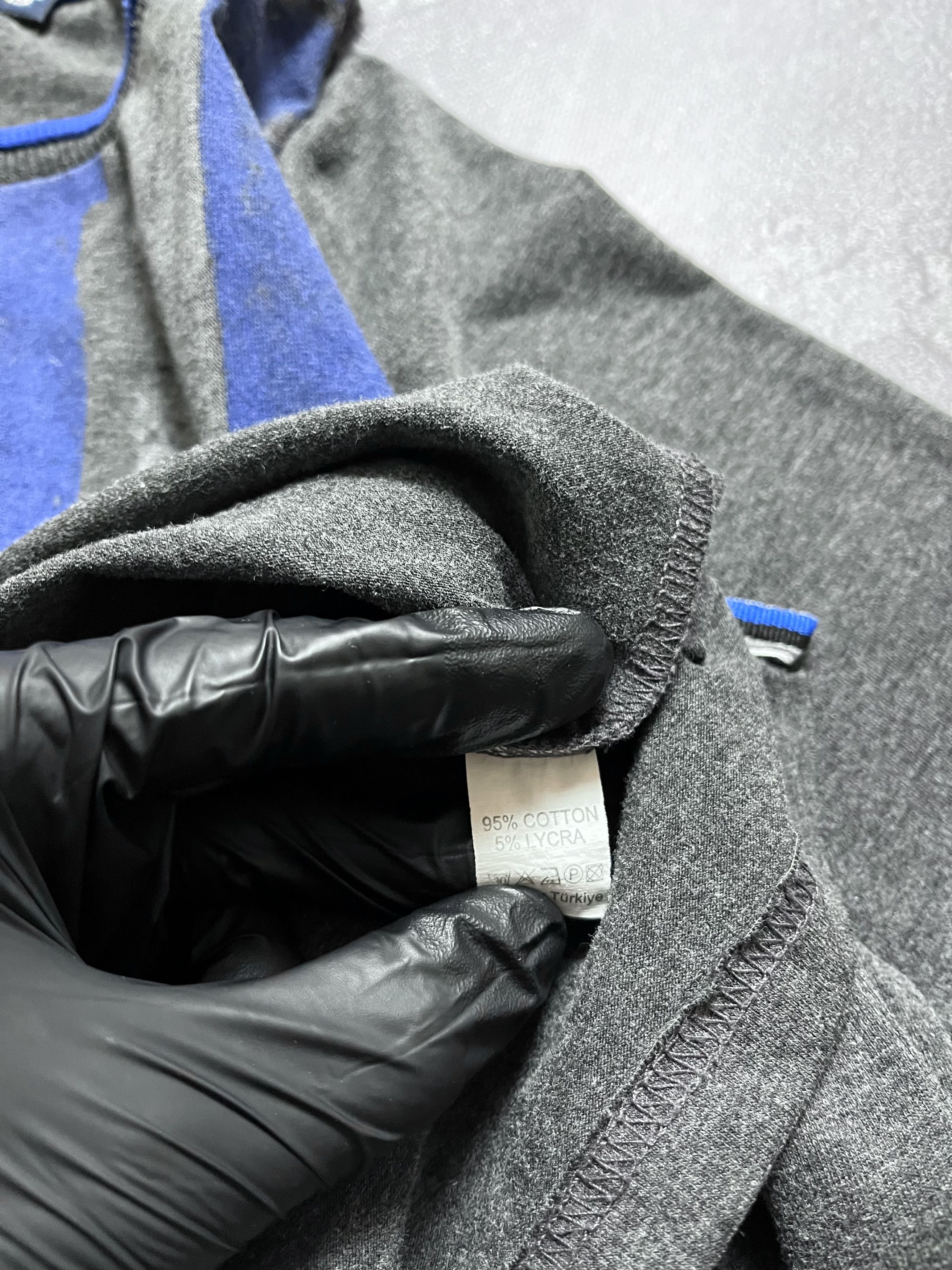 Emporio Armani 80x 90x Vintage Long Sleeve Emporio Armani Jeans Big Logo M Size US M / EU 48-50 / 2 - 7 Thumbnail
