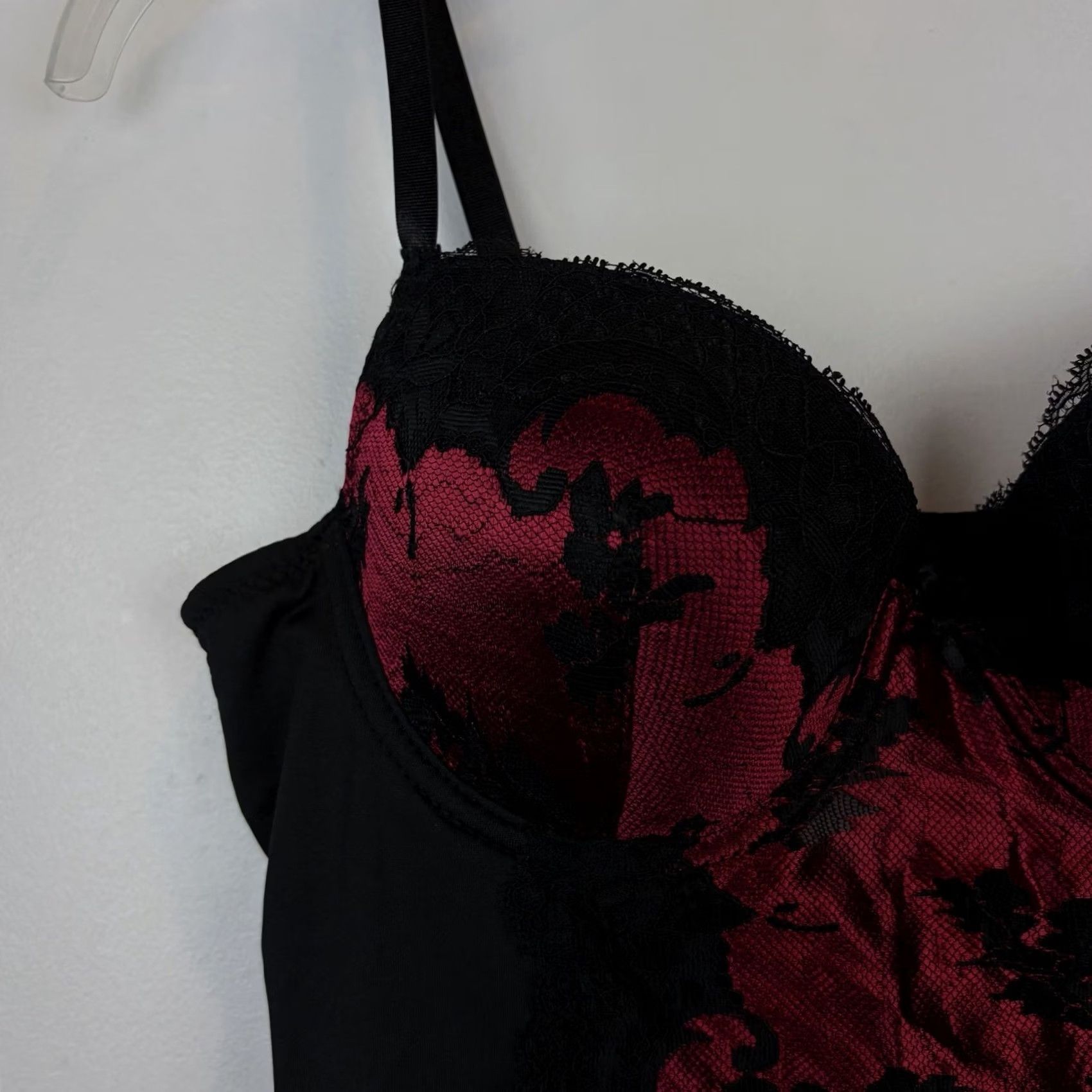 Vintage Marilyn Monroe Slip Red Womens Small S Lace Teddy Nightie Half Slip Adjustable Strap Polyester - Sex Sexy New Size ONE SIZE - 3 Thumbnail