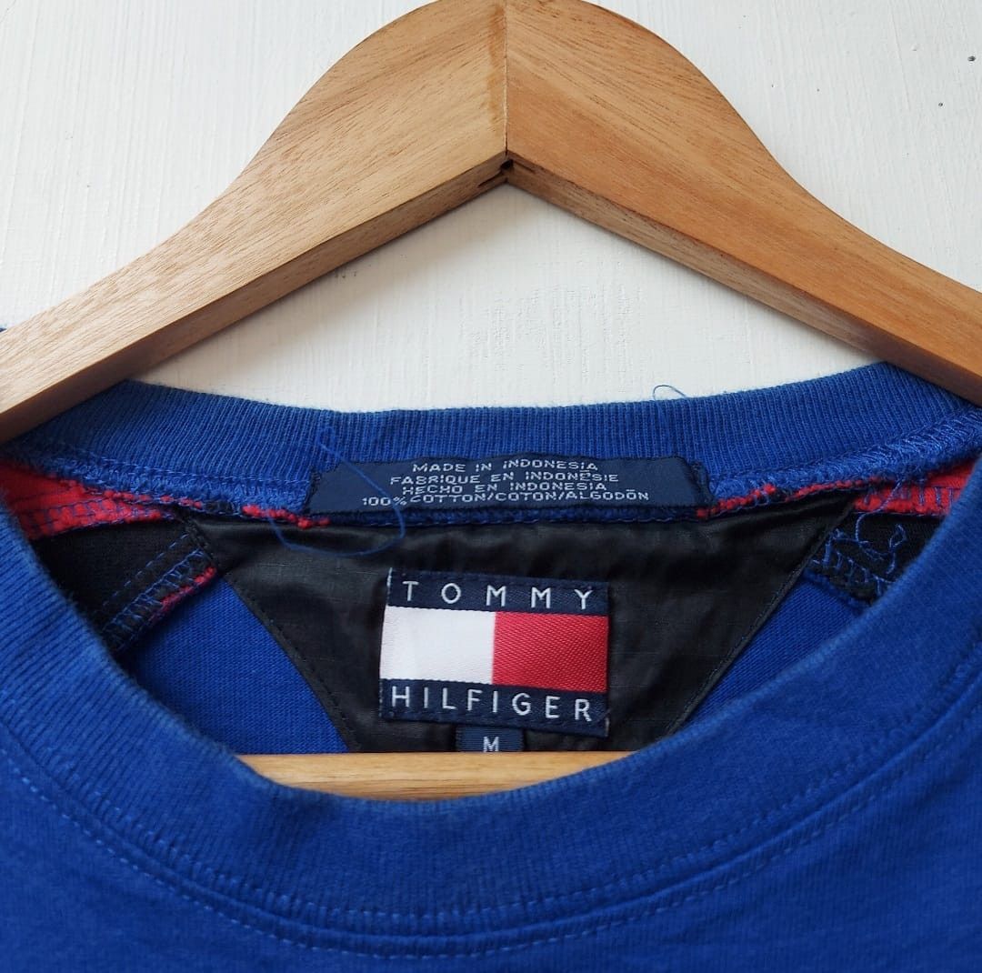 Tommy Hilfiger Vtg 90's Tommy Hilfiger Athletic Gear Tshirt Size US M / EU 48-50 / 2 - 3 Thumbnail
